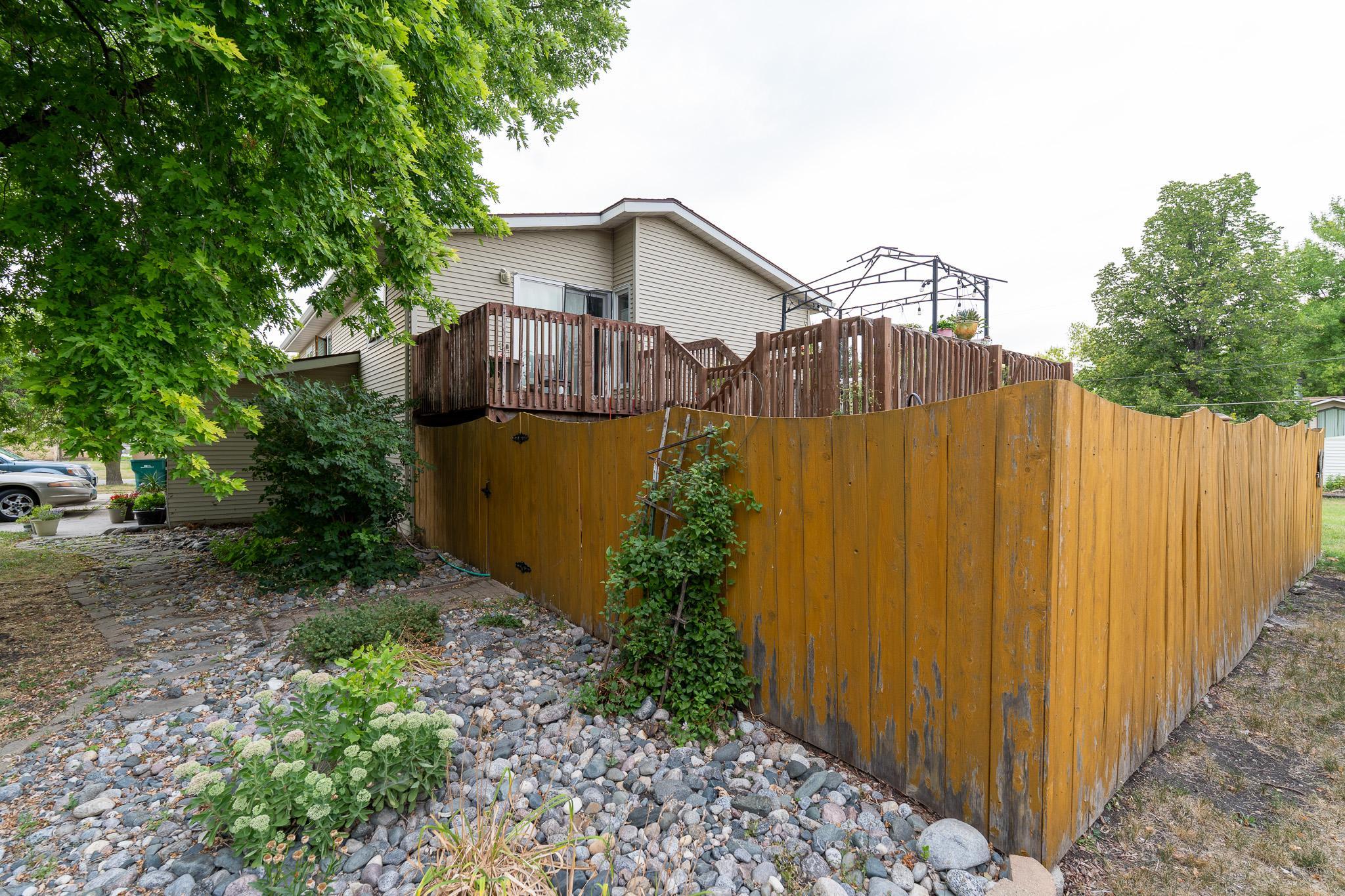 202 11th Avenue E Property Photo 27