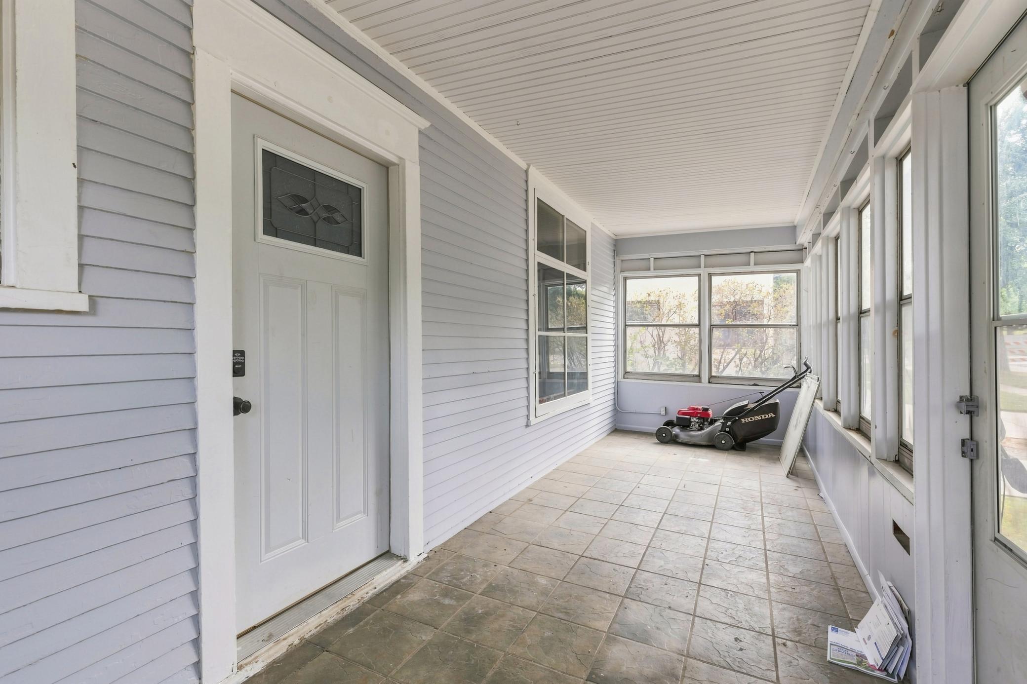 1184 Jessie Street Property Photo 2