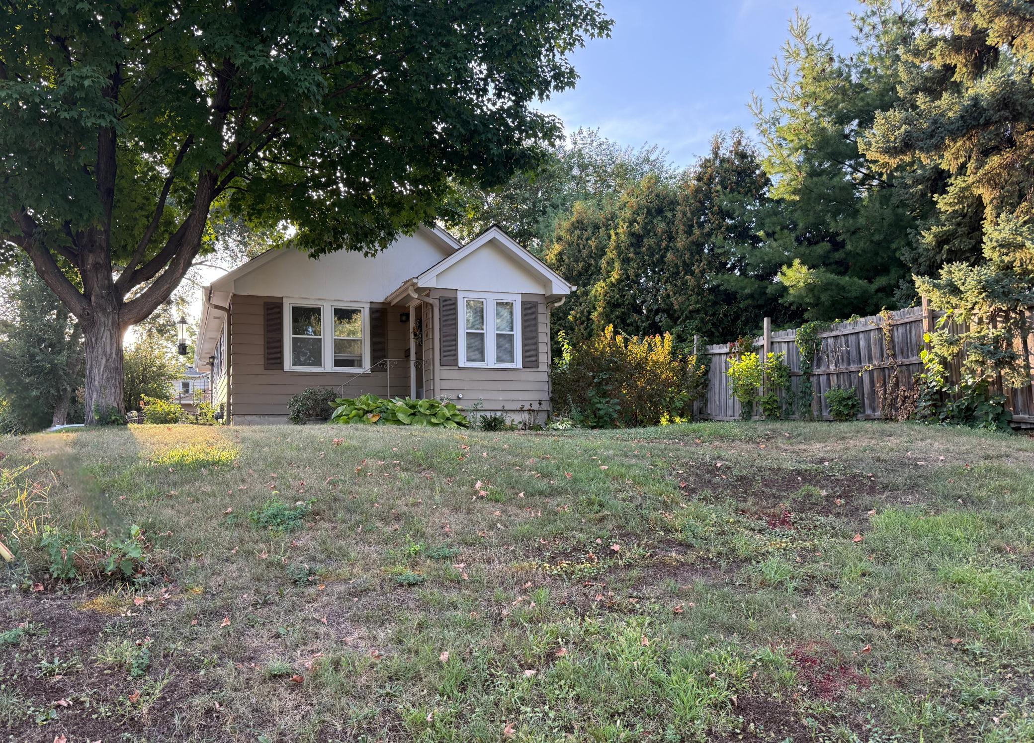 6144 X Brookview Avenue Property Photo 1