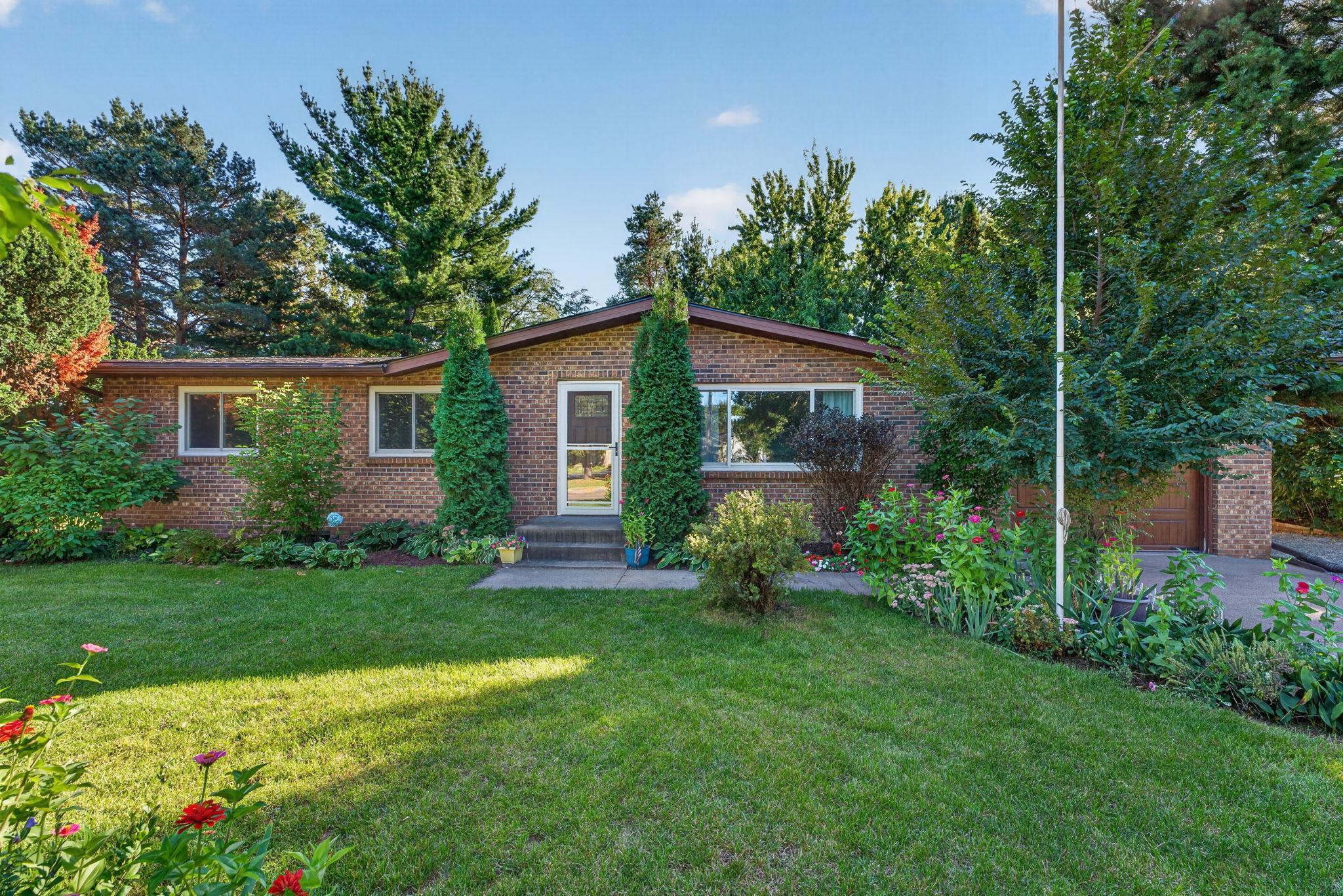 86 W Golden Lake Road Property Photo 1