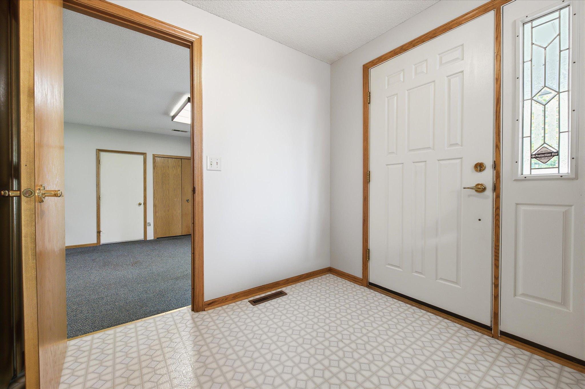 5758 Heather Ridge Drive Property Photo 4