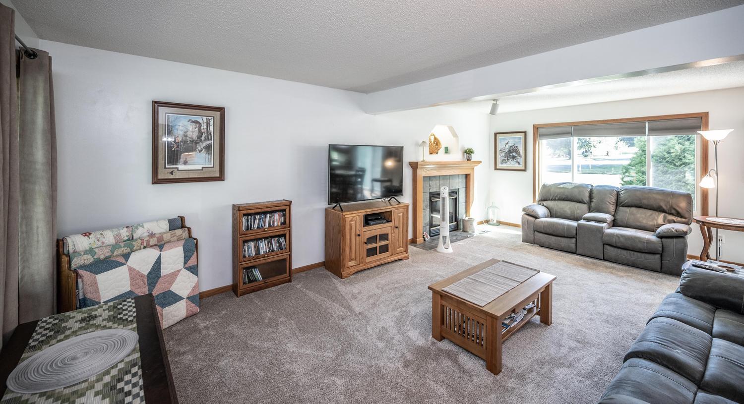 18474 Everest Path Property Photo 4