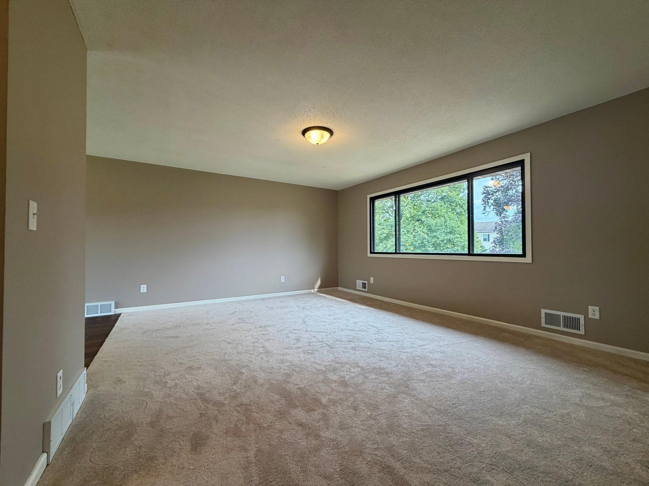 1612 69th Avenue N Property Photo 7