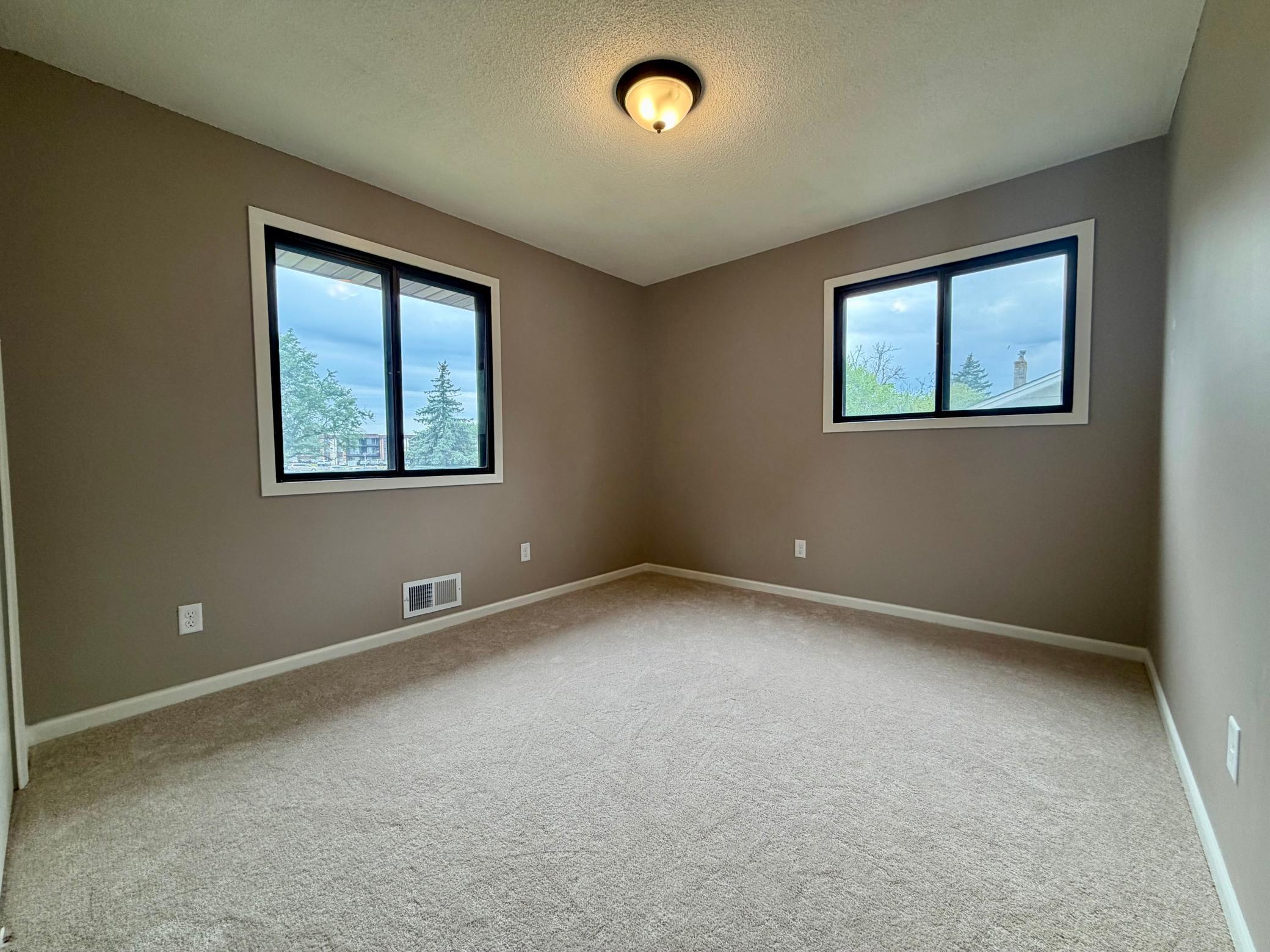 1612 69th Avenue N Property Photo 8