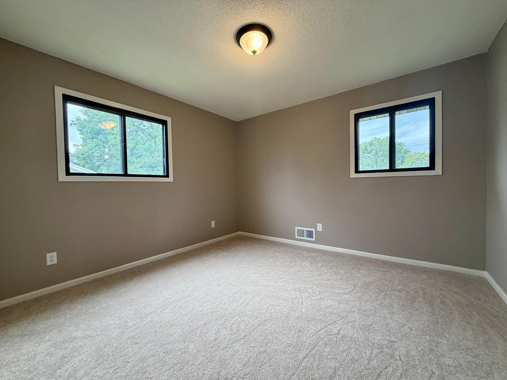 1612 69th Avenue N Property Photo 9