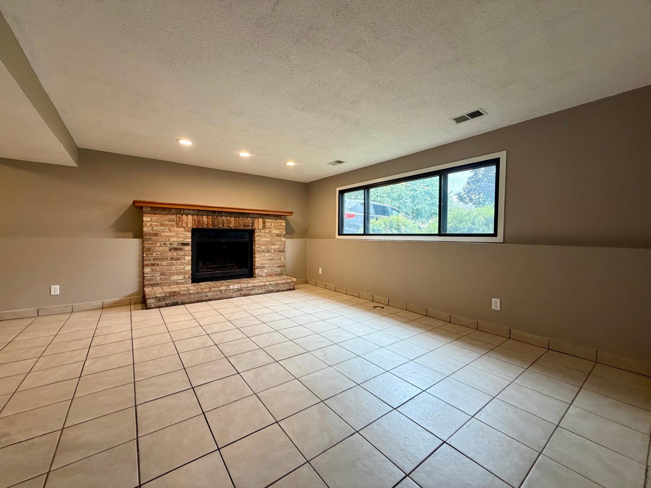 1612 69th Avenue N Property Photo 12