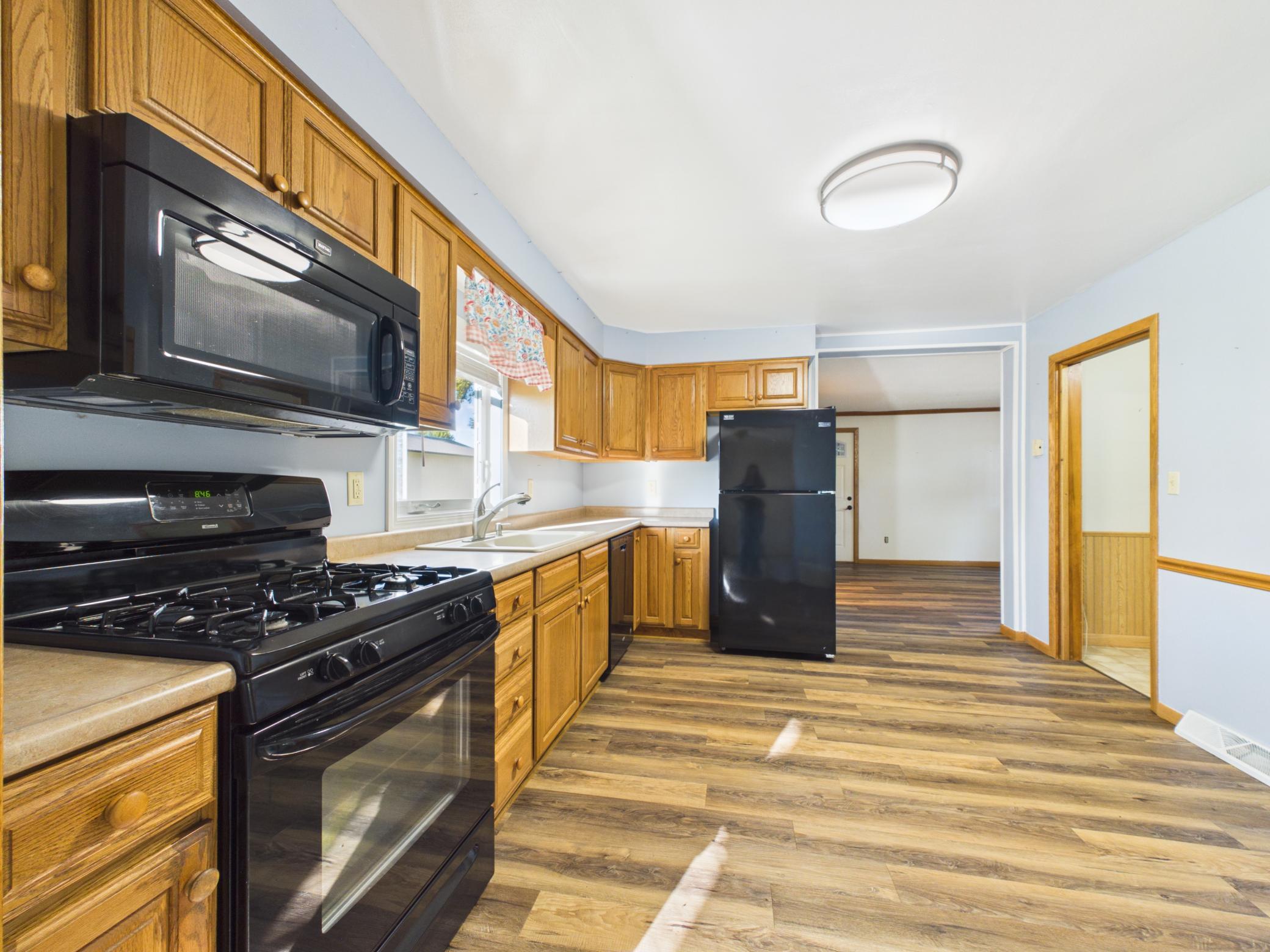 21677 County Road 197 Property Photo 11