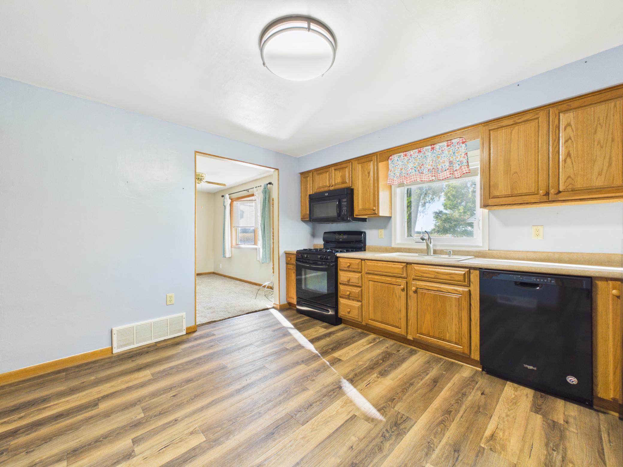 21677 County Road 197 Property Photo 13