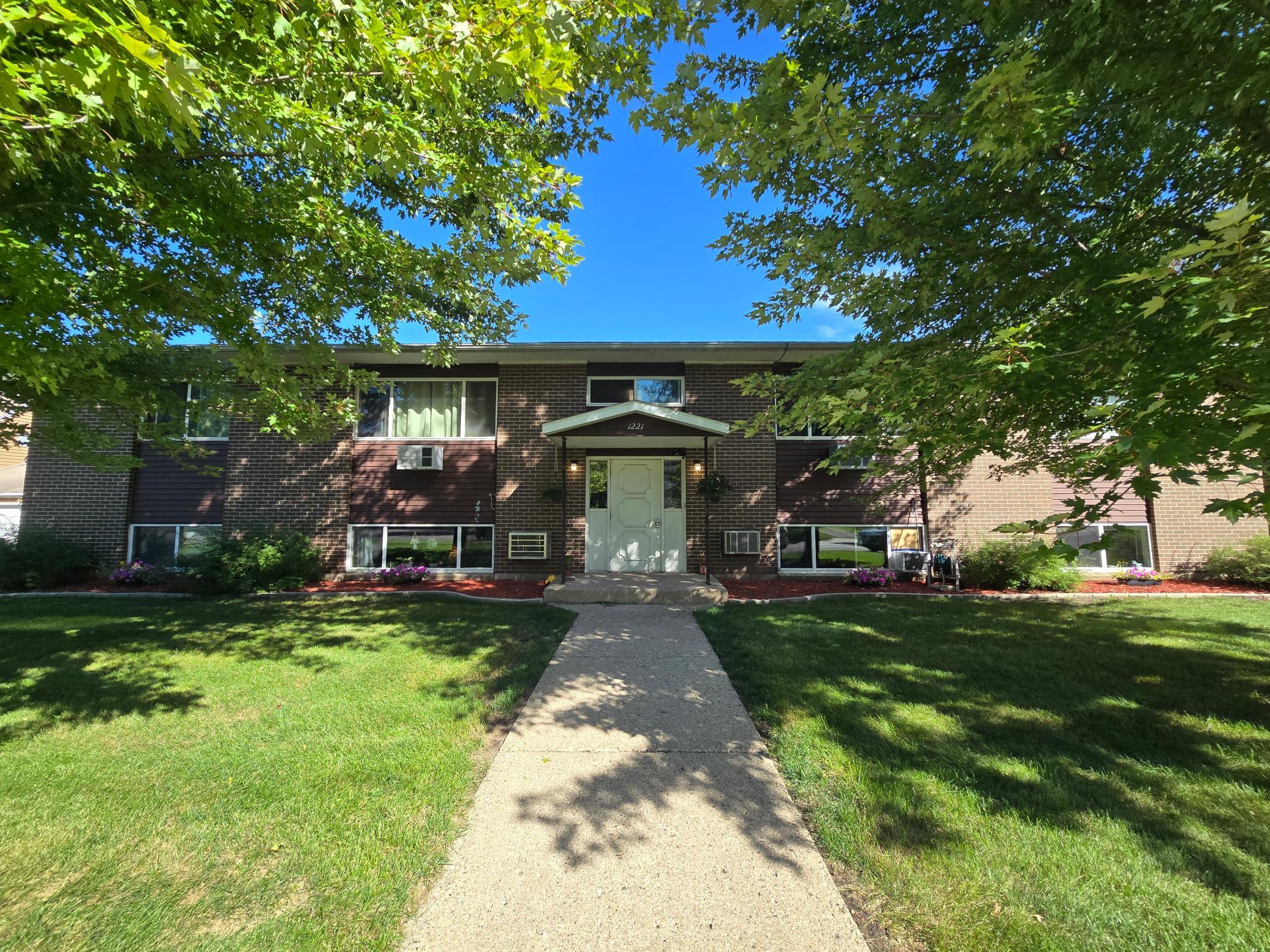 1221 Madison Avenue 215 Property Photo 1