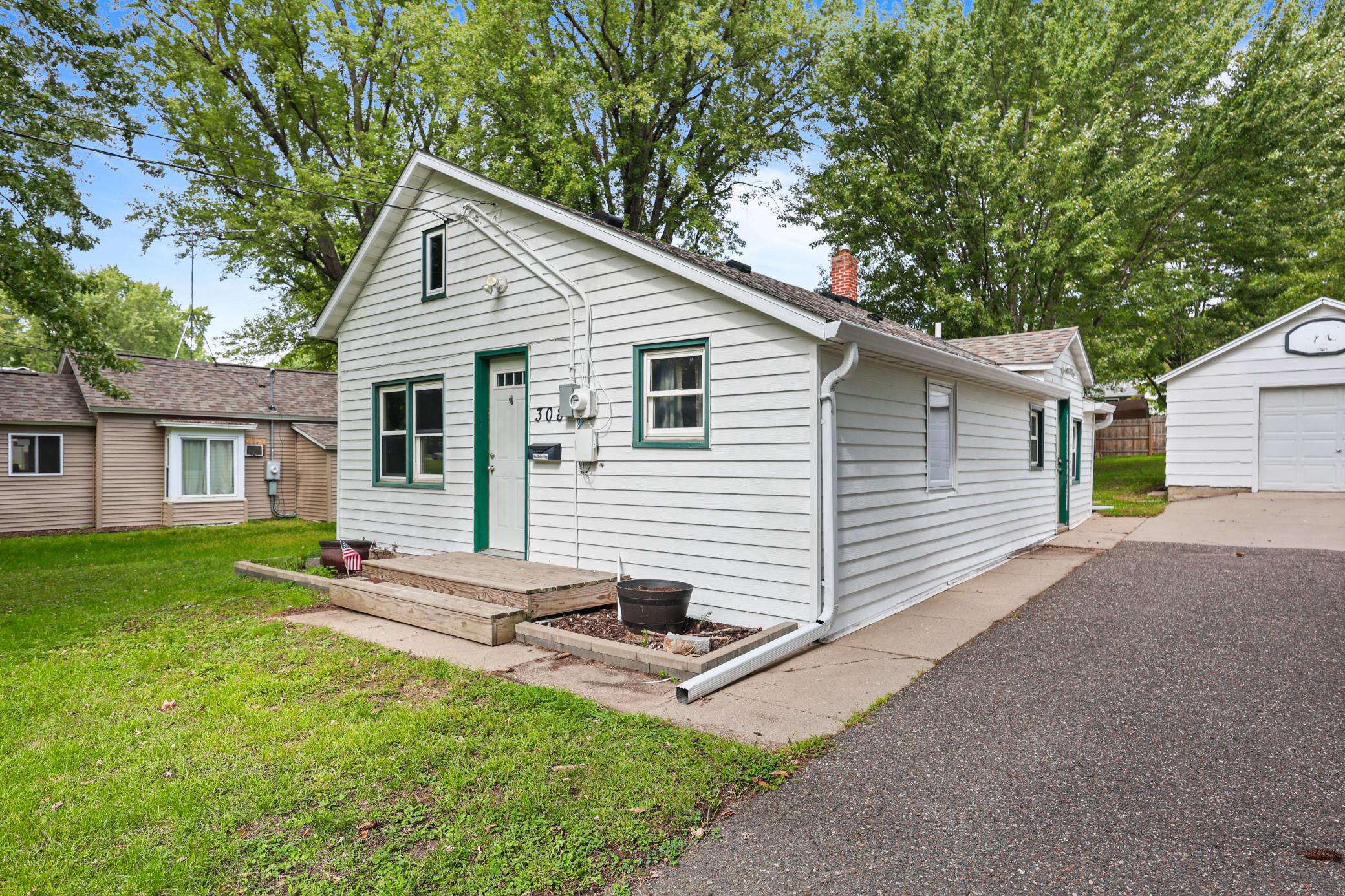 308 7th Avenue N Property Photo 38