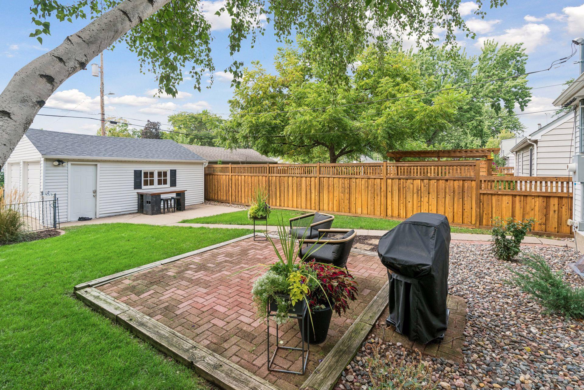 5512 James Avenue S Property Photo 37