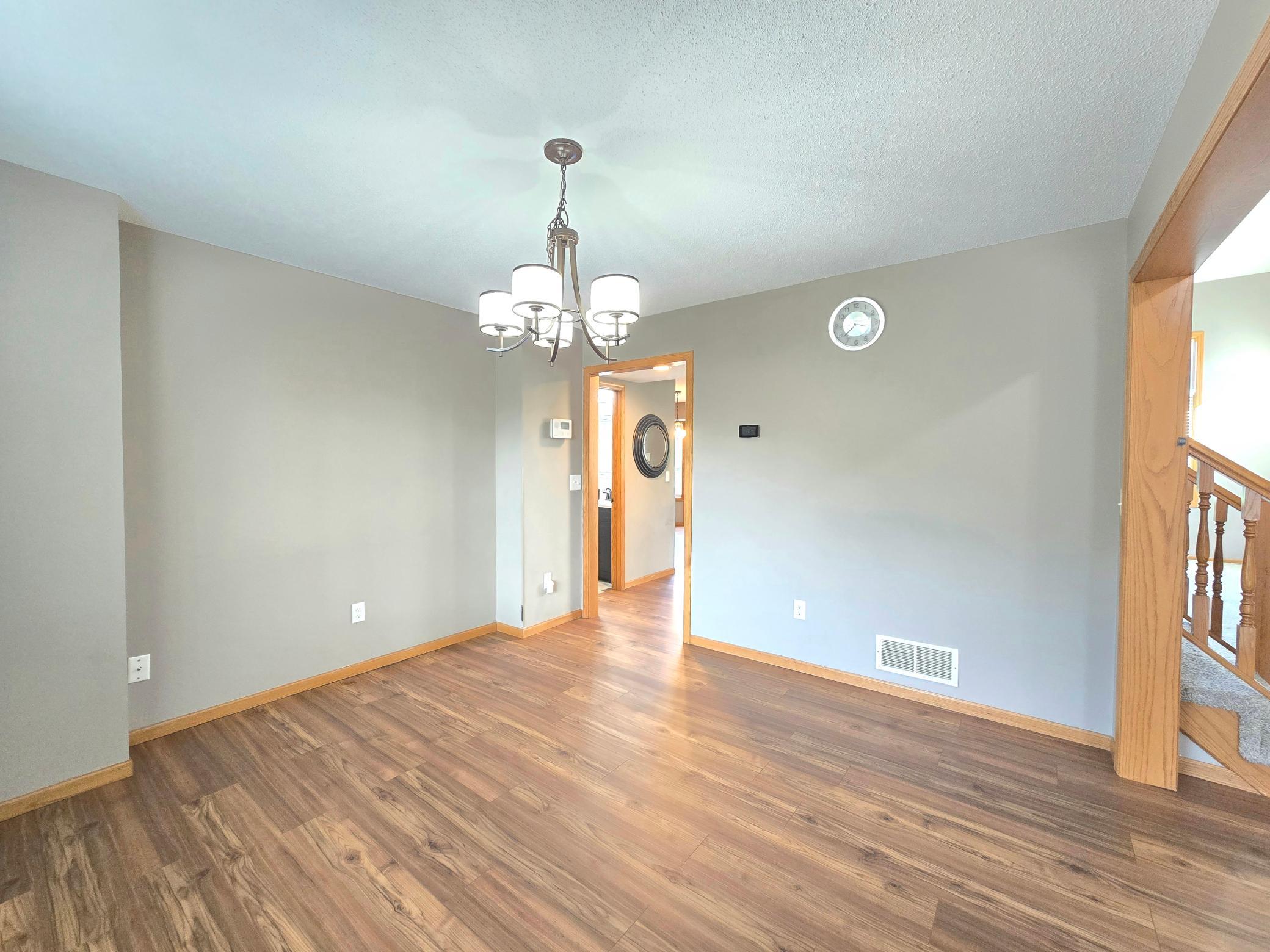 4625 Edinbrook Terrace Property Photo 5