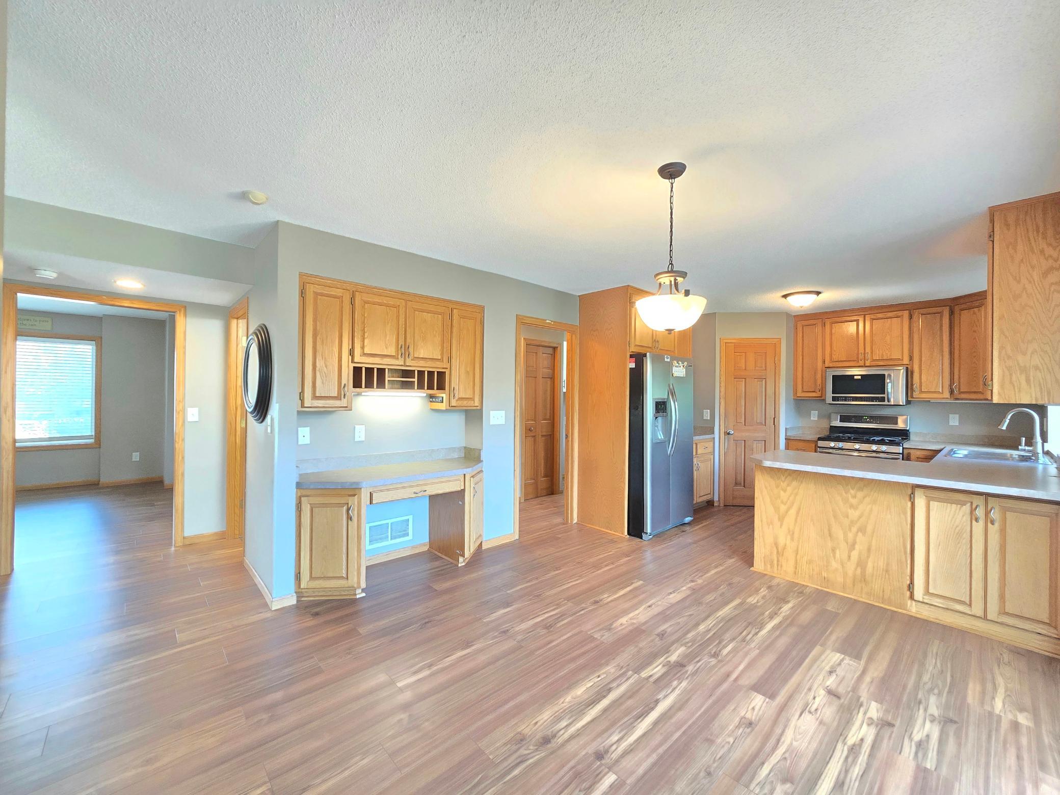 4625 Edinbrook Terrace Property Photo 6