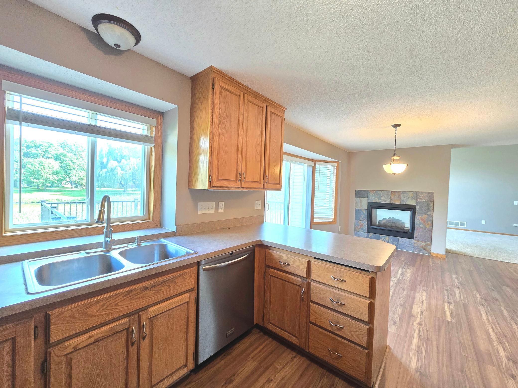 4625 Edinbrook Terrace Property Photo 7