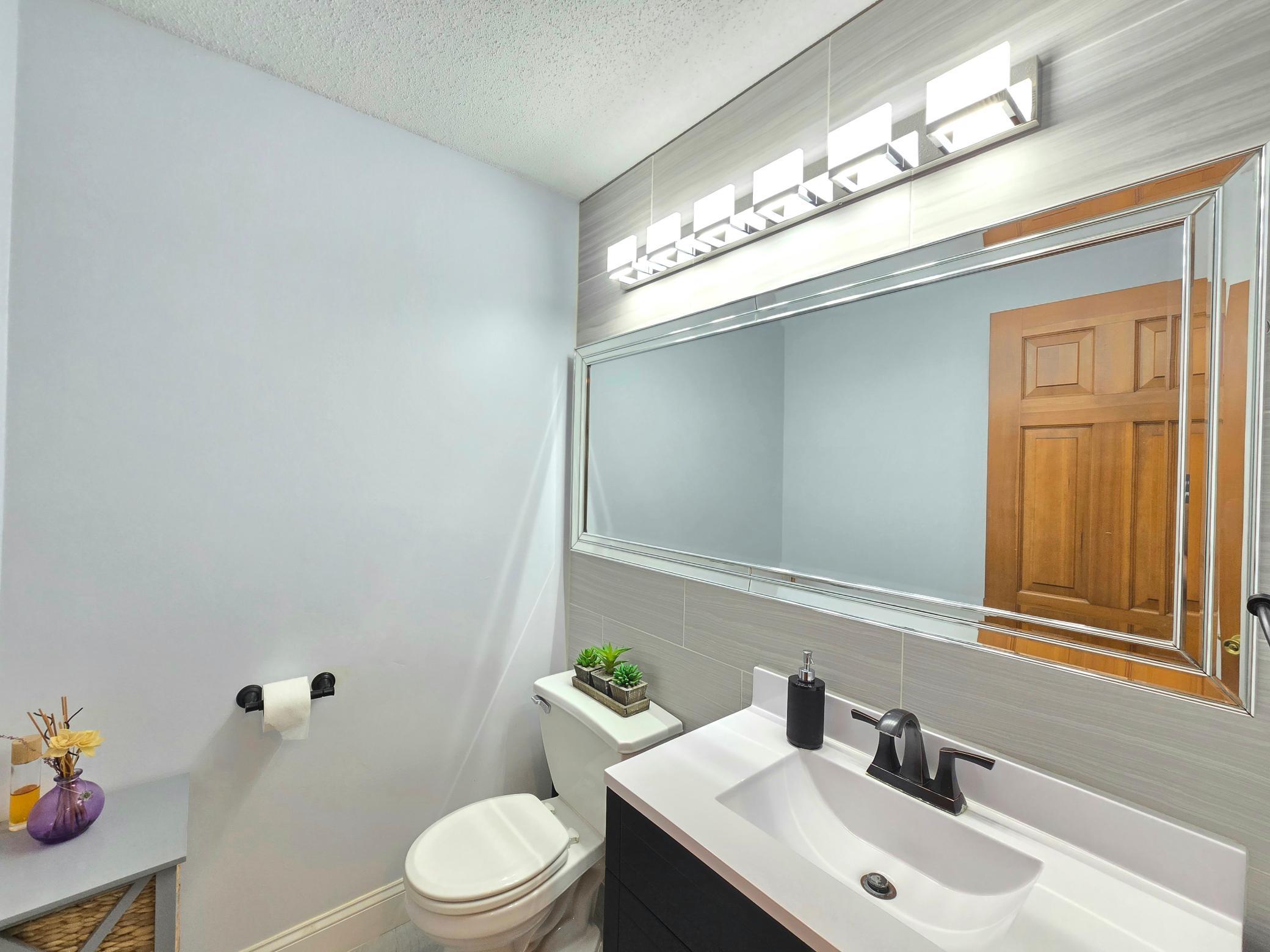 4625 Edinbrook Terrace Property Photo 9