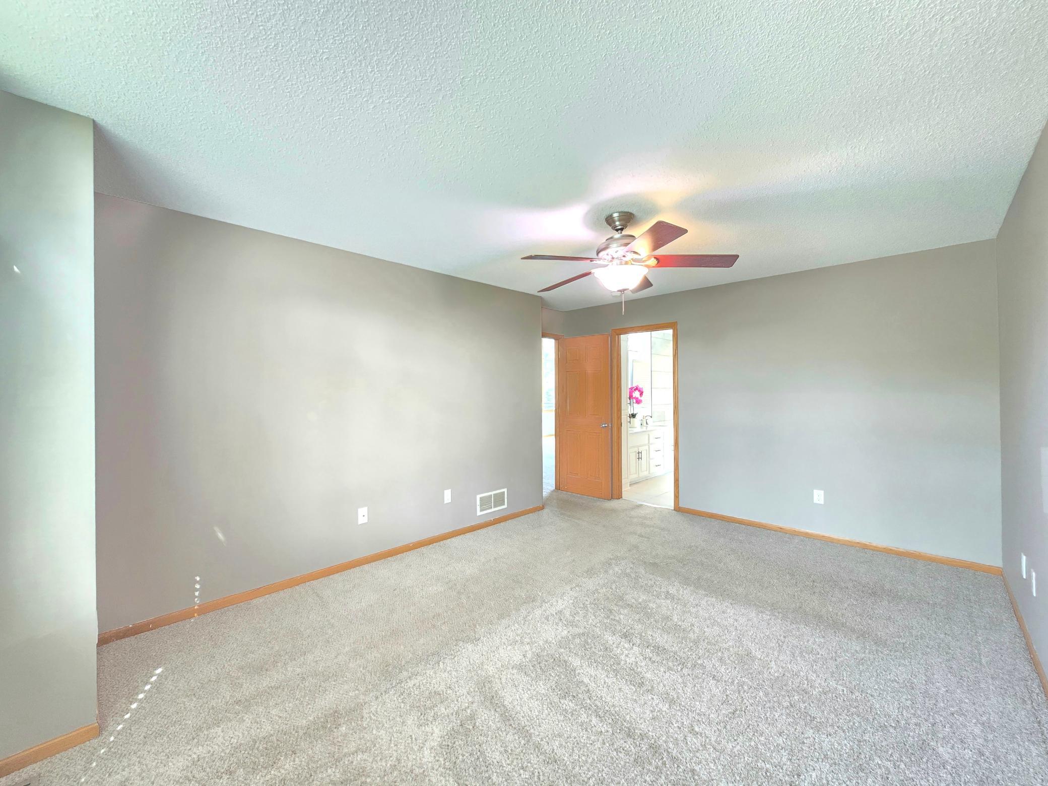 4625 Edinbrook Terrace Property Photo 11
