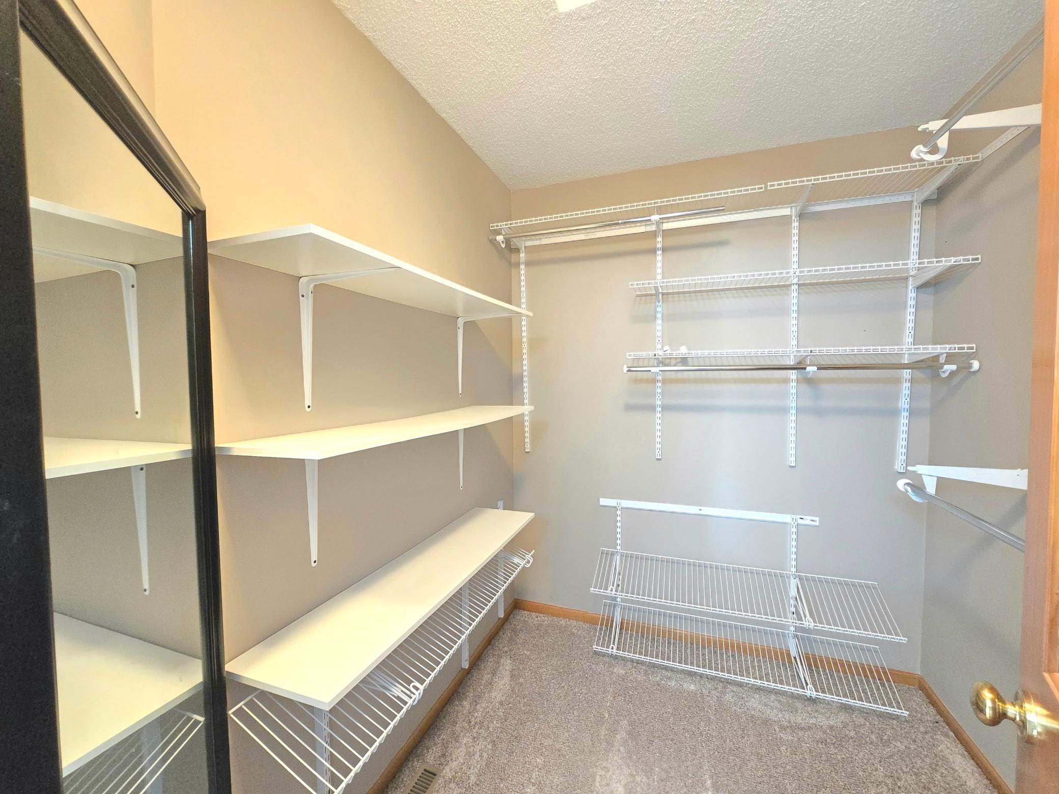 4625 Edinbrook Terrace Property Photo 15