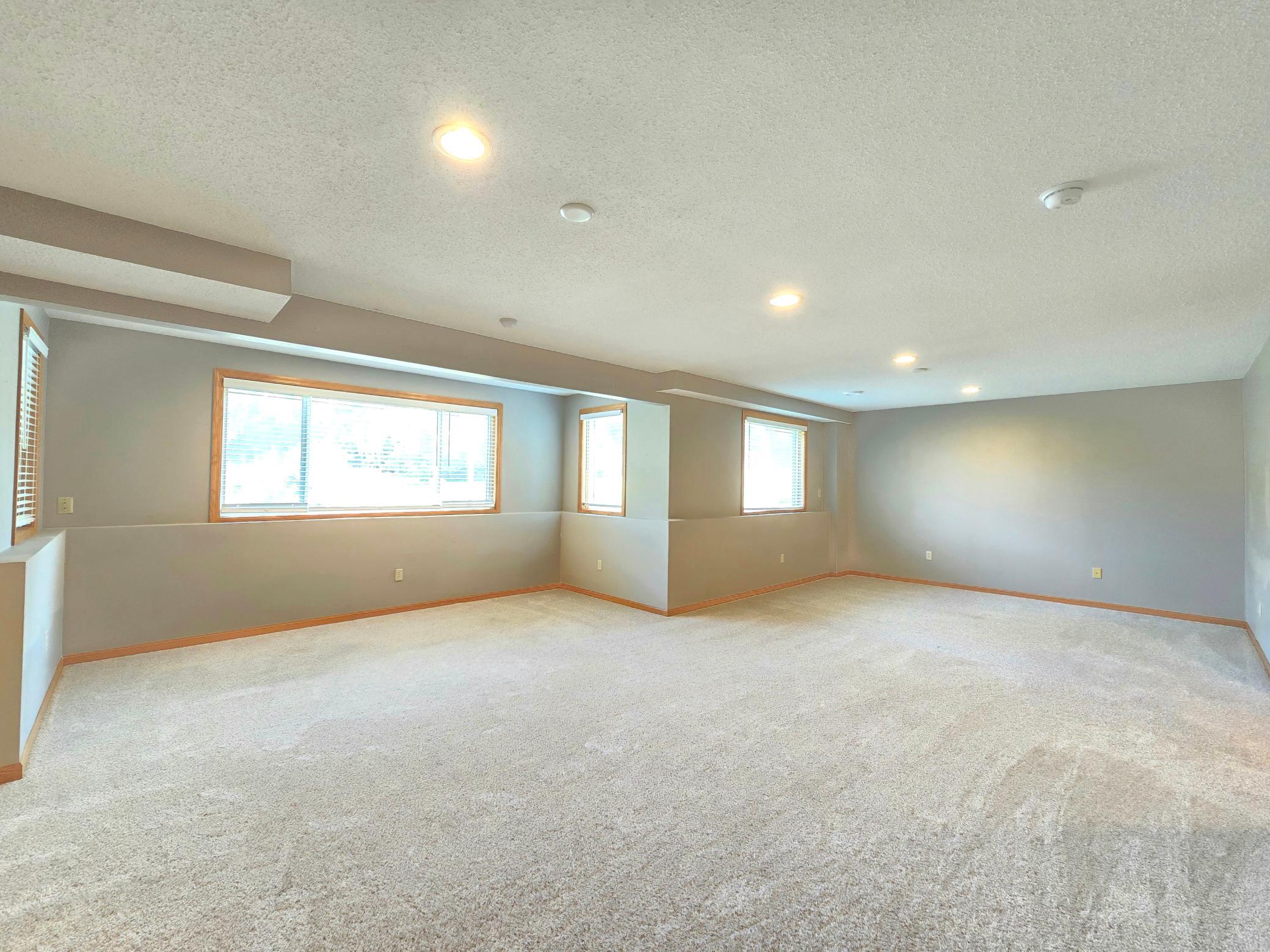 4625 Edinbrook Terrace Property Photo 20