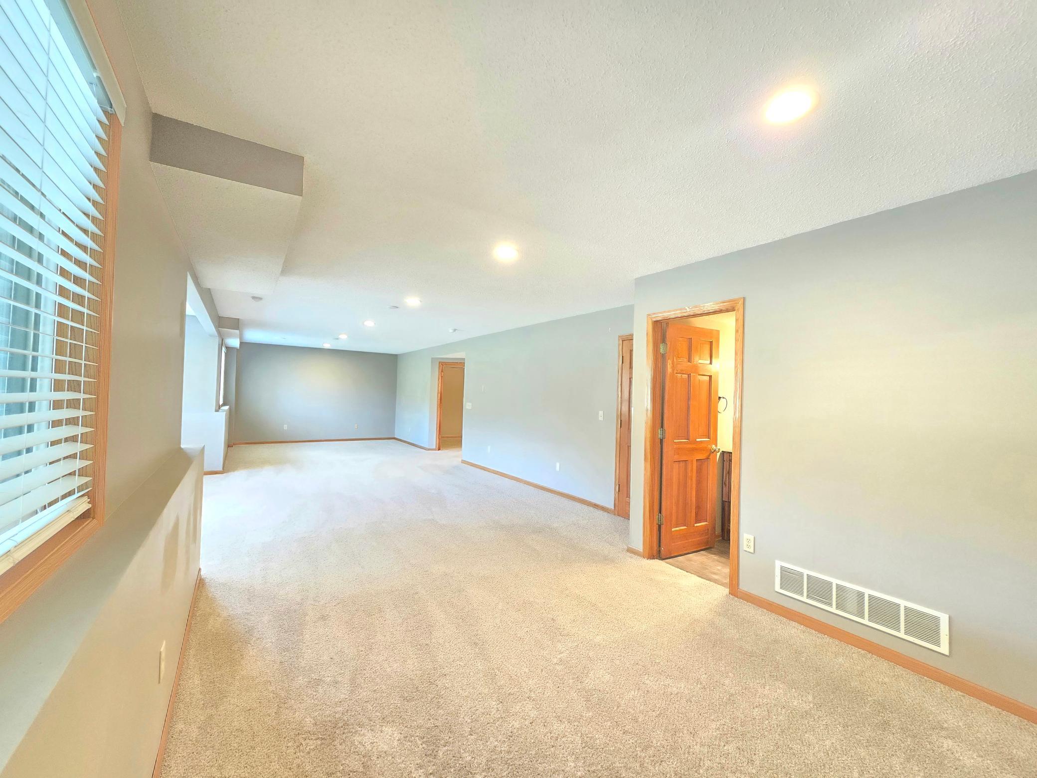 4625 Edinbrook Terrace Property Photo 24