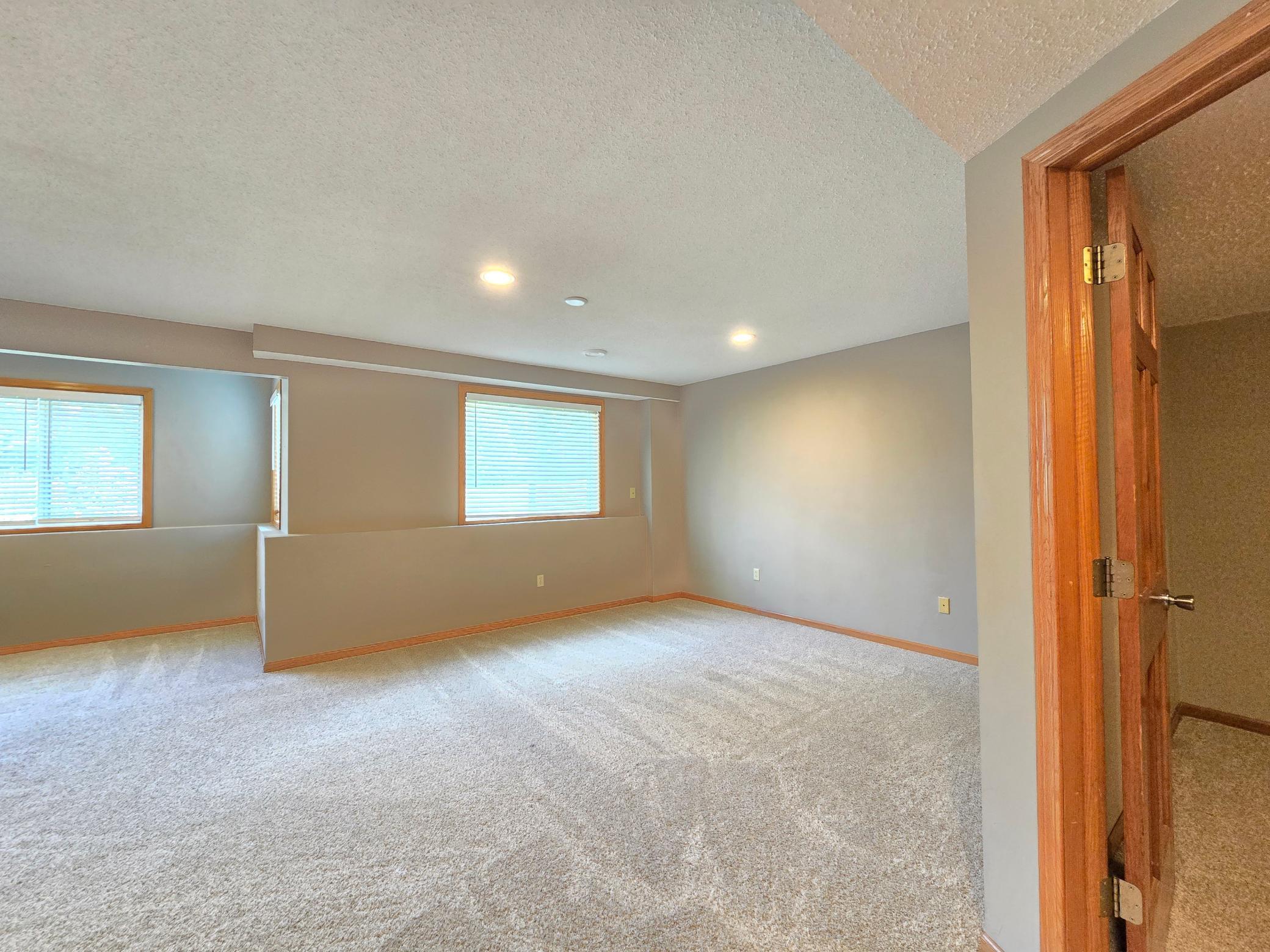 4625 Edinbrook Terrace Property Photo 27