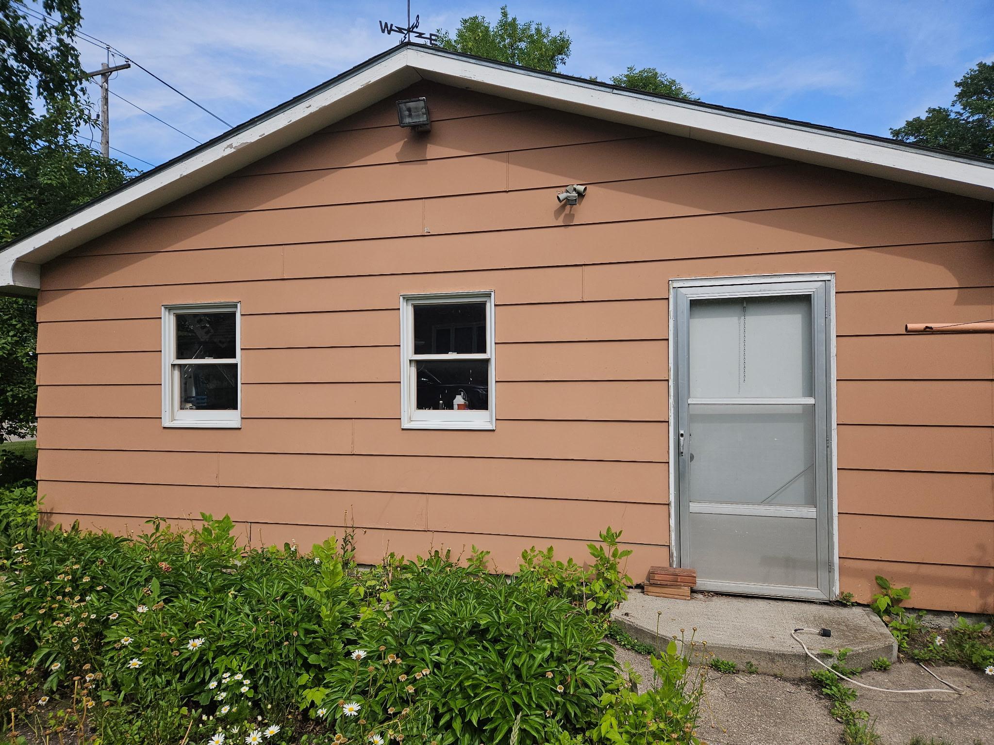 304 Arnold Avenue S Property Photo 1