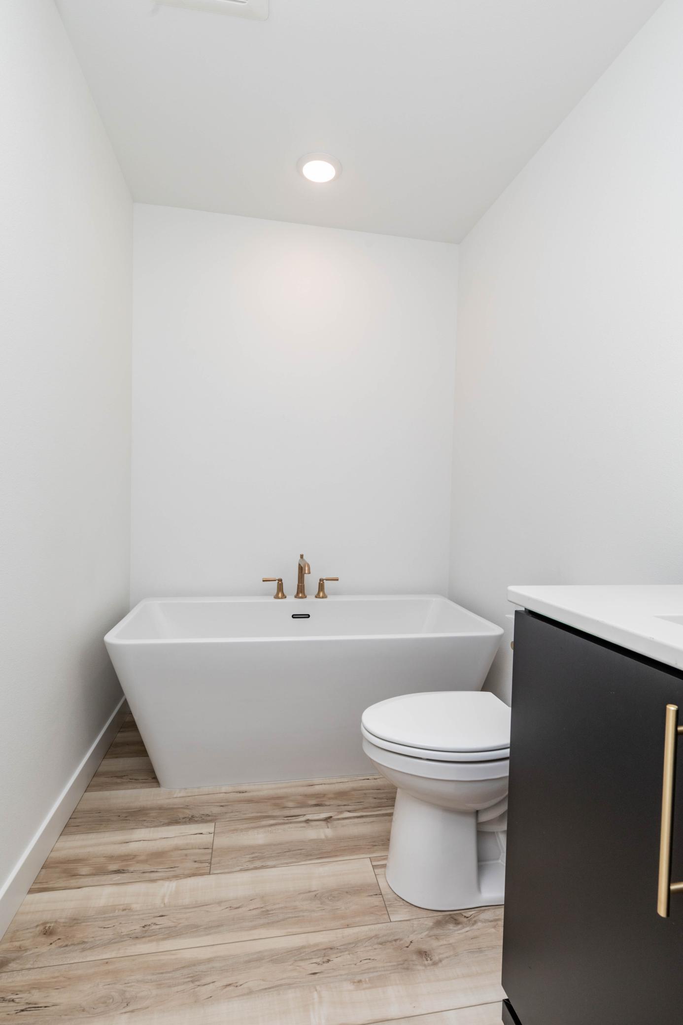 2515 Valley View Property Photo 11