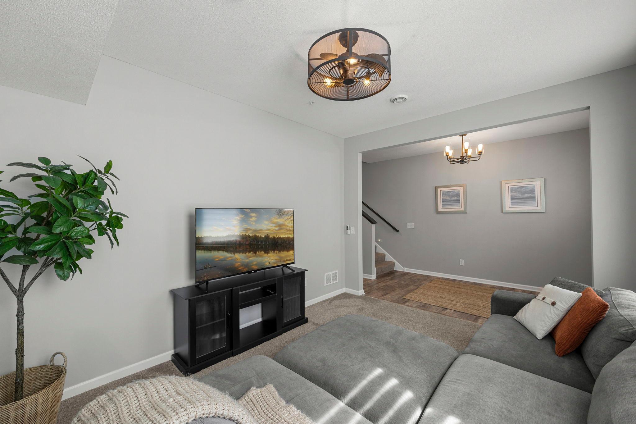 665 Satori Way Property Photo 4