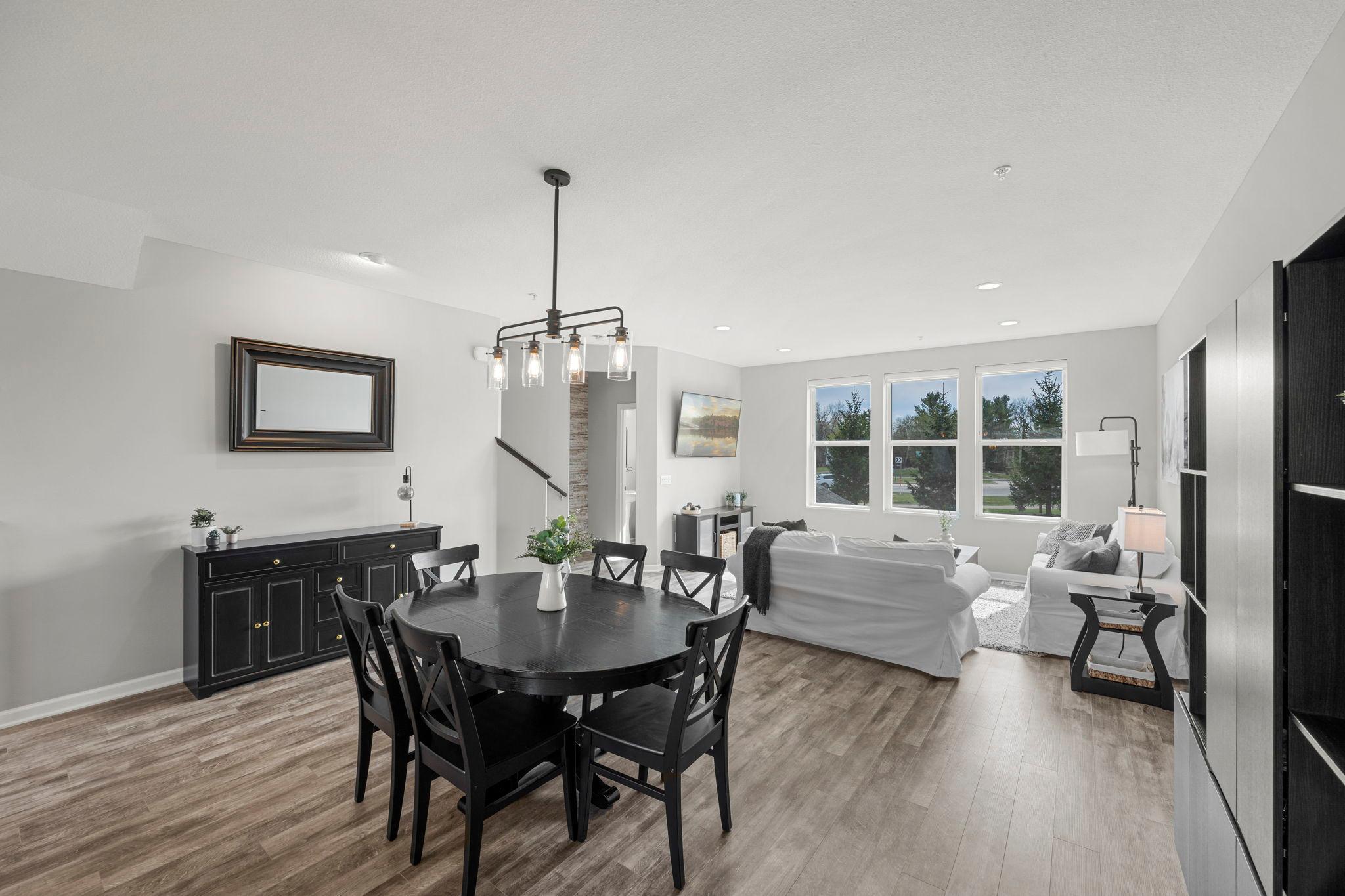 665 Satori Way Property Photo 10