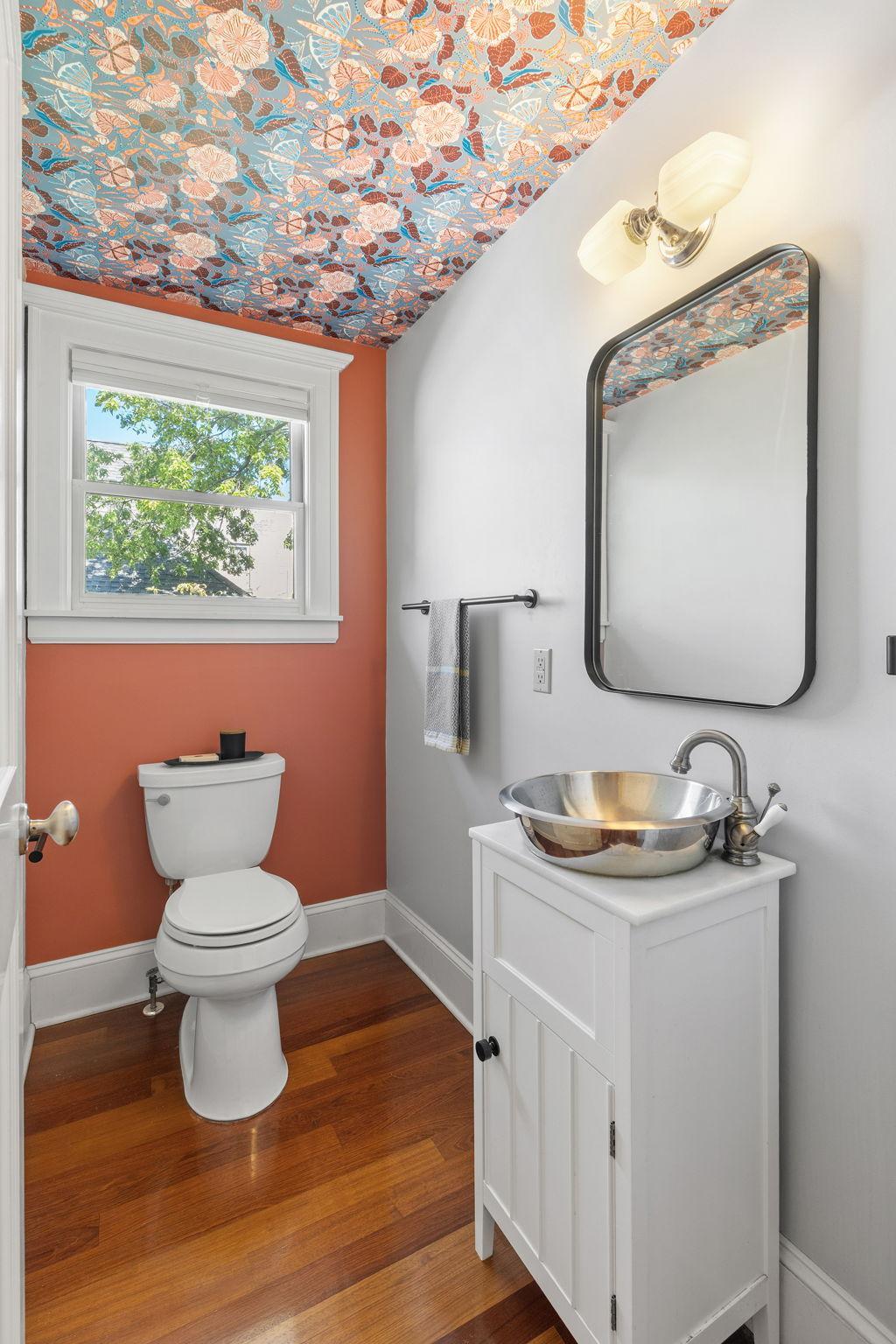 2633 Humboldt Avenue S 201 Property Photo 26