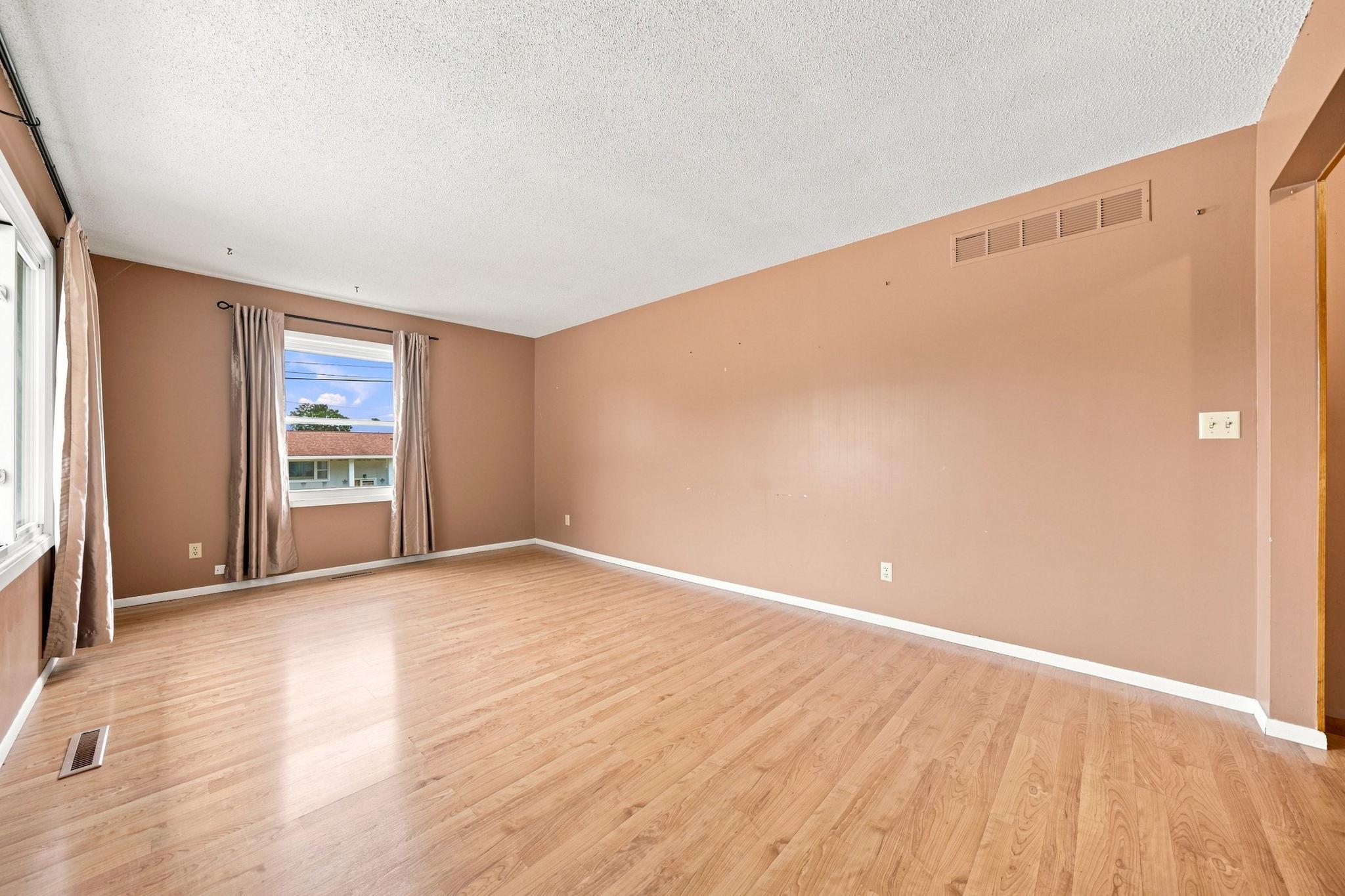 308 3rd Street Ne Property Photo 5