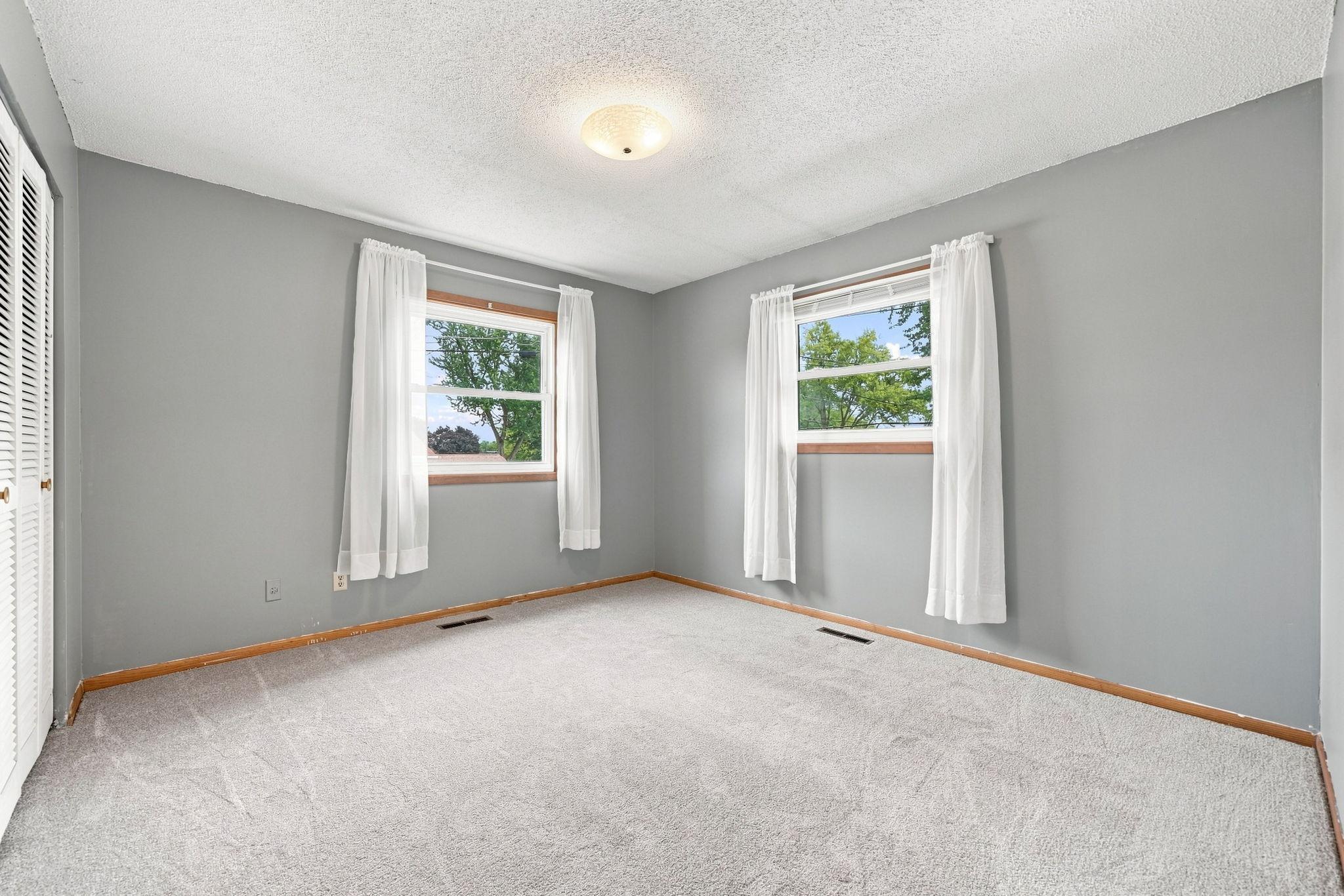 308 3rd Street Ne Property Photo 8