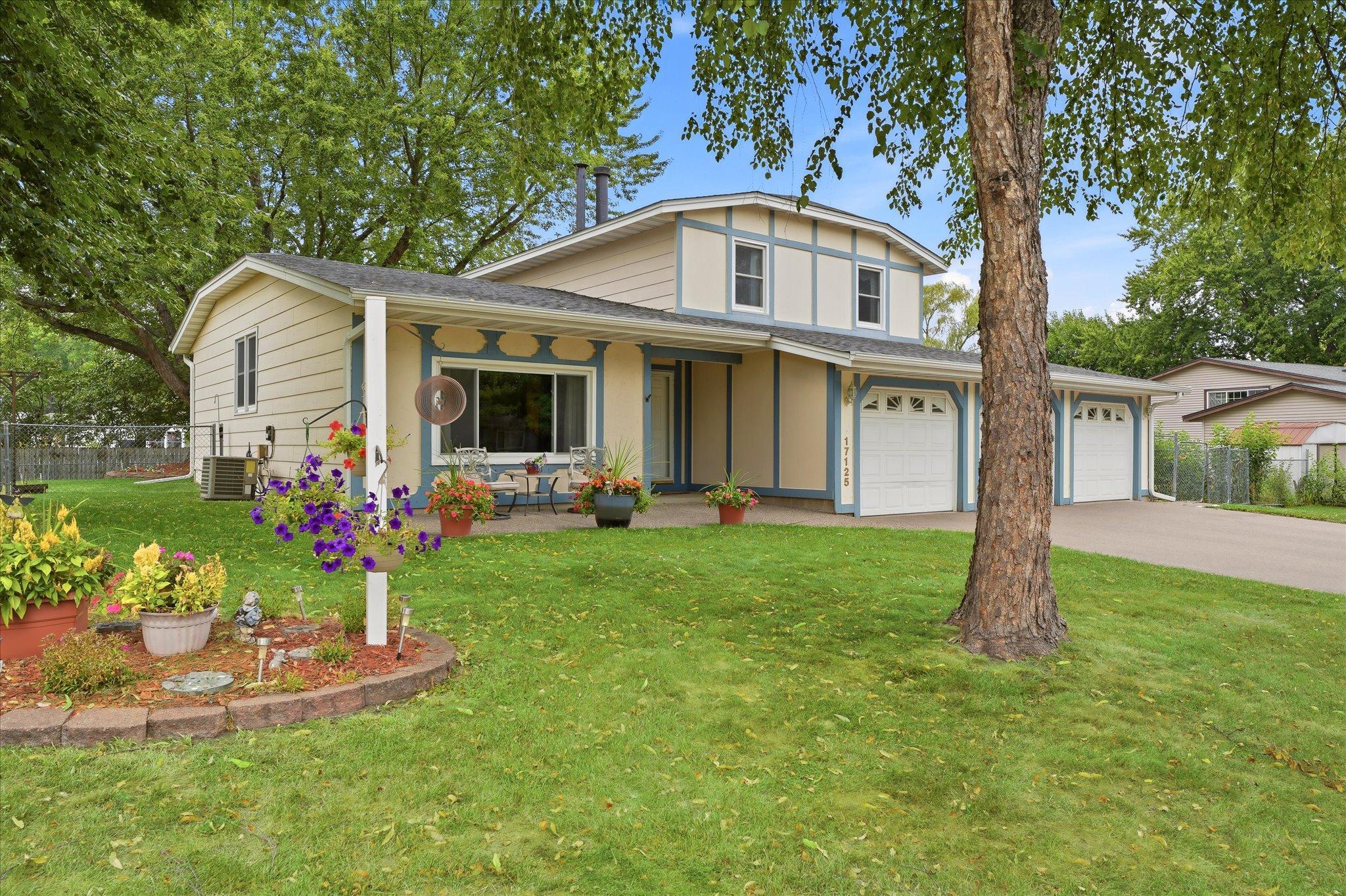 17125 Foliage Avenue
