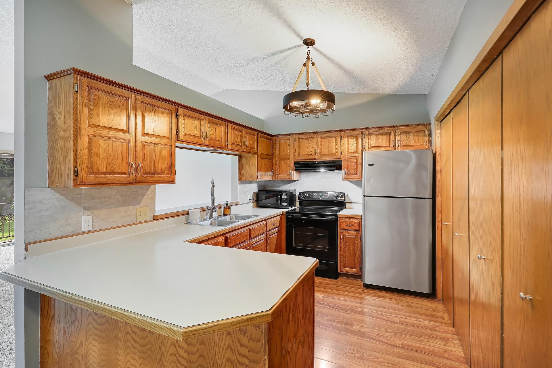 11139 Edgewood Circle N Property Photo 1