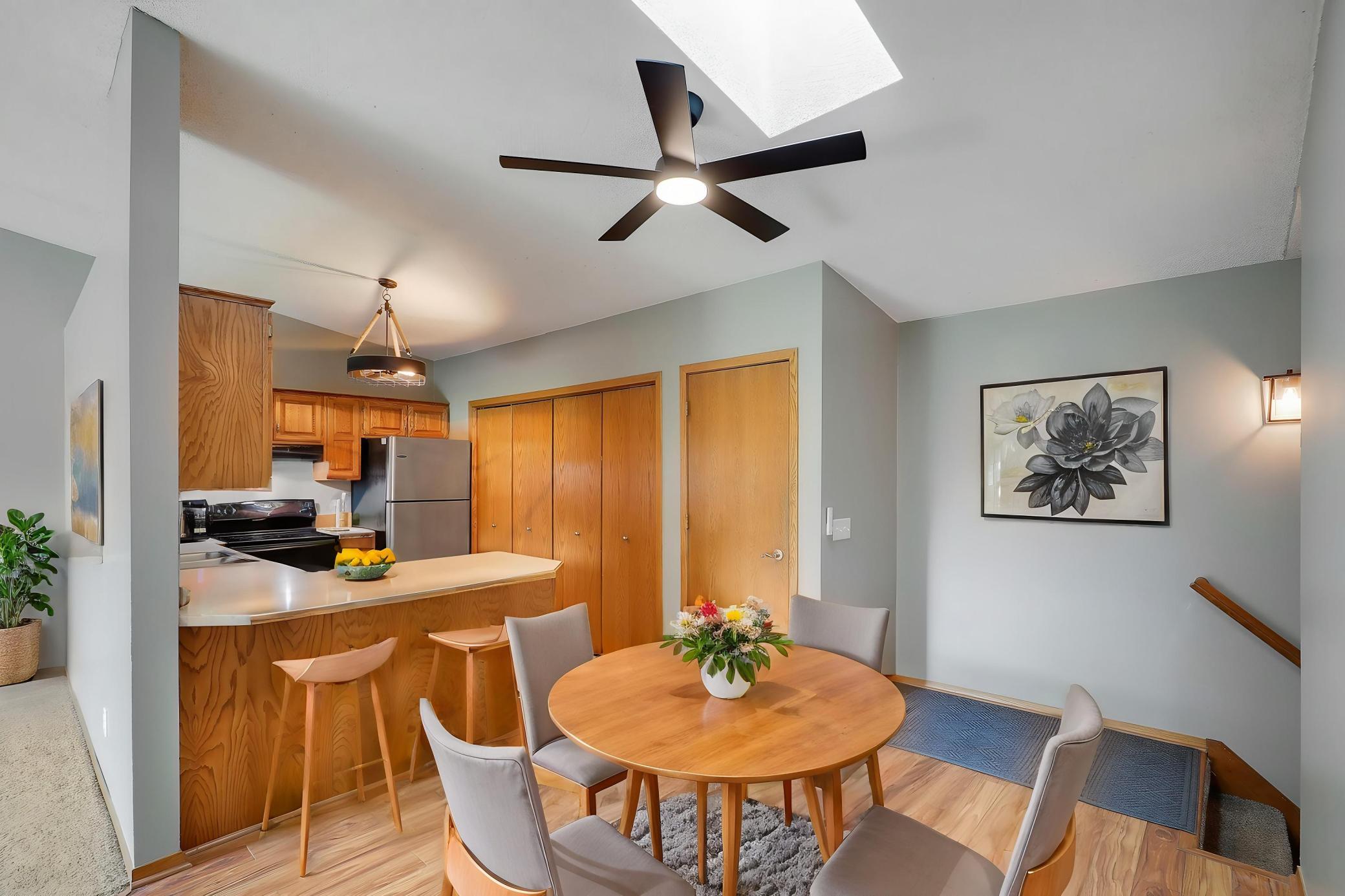 11139 Edgewood Circle N Property Photo 16