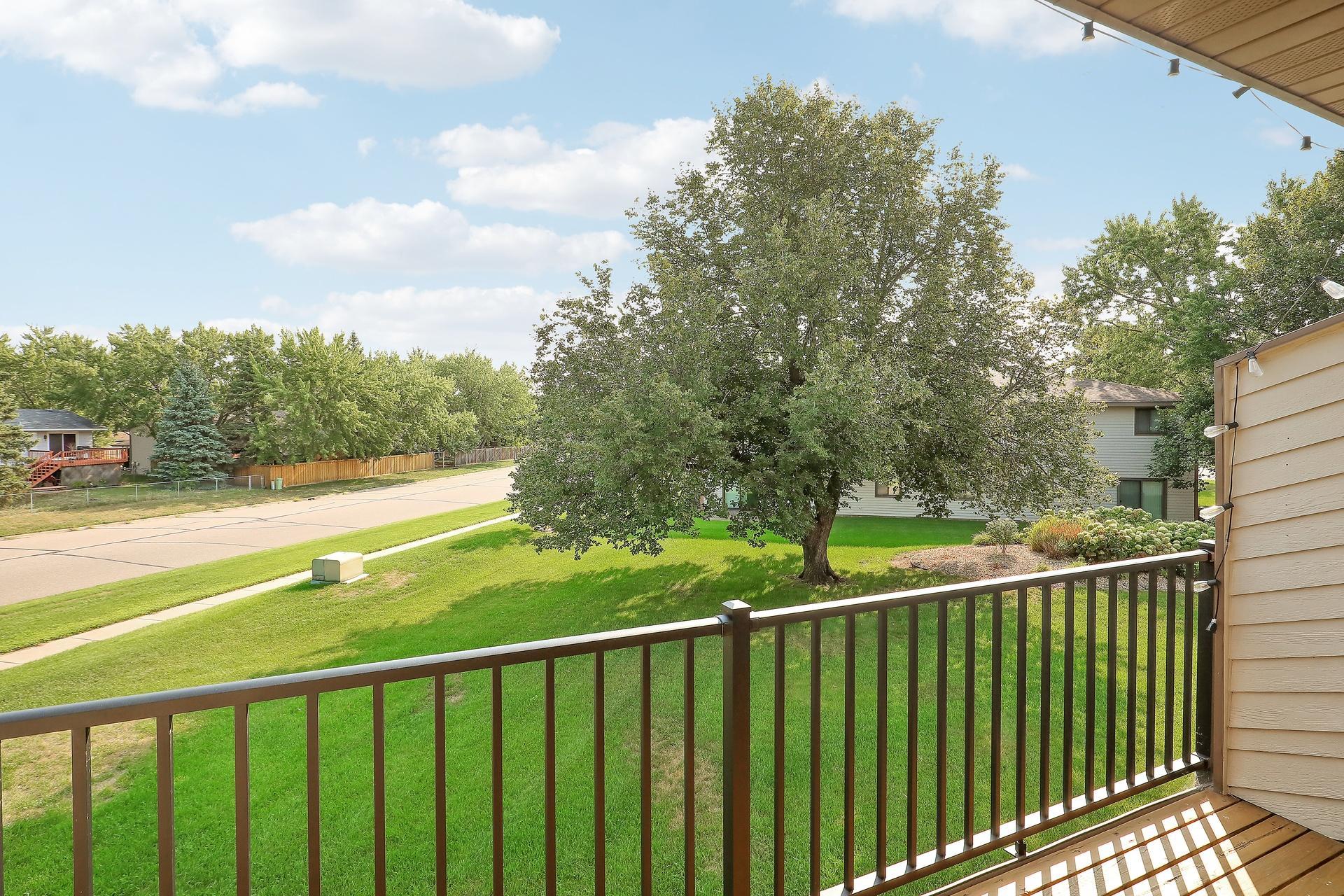 11139 Edgewood Circle N Property Photo 33
