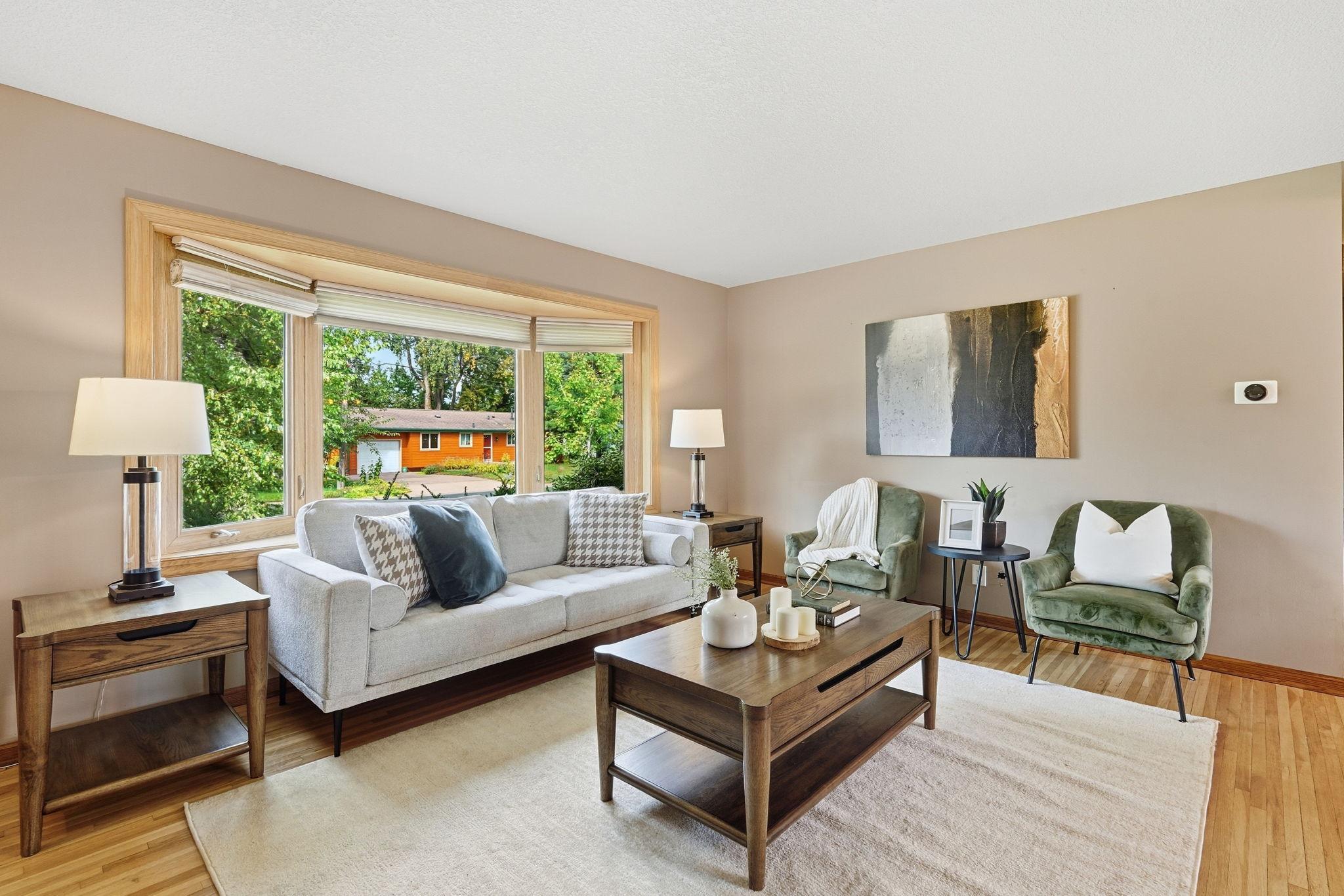 8413 Meadow Lake Road E Property Photo 6