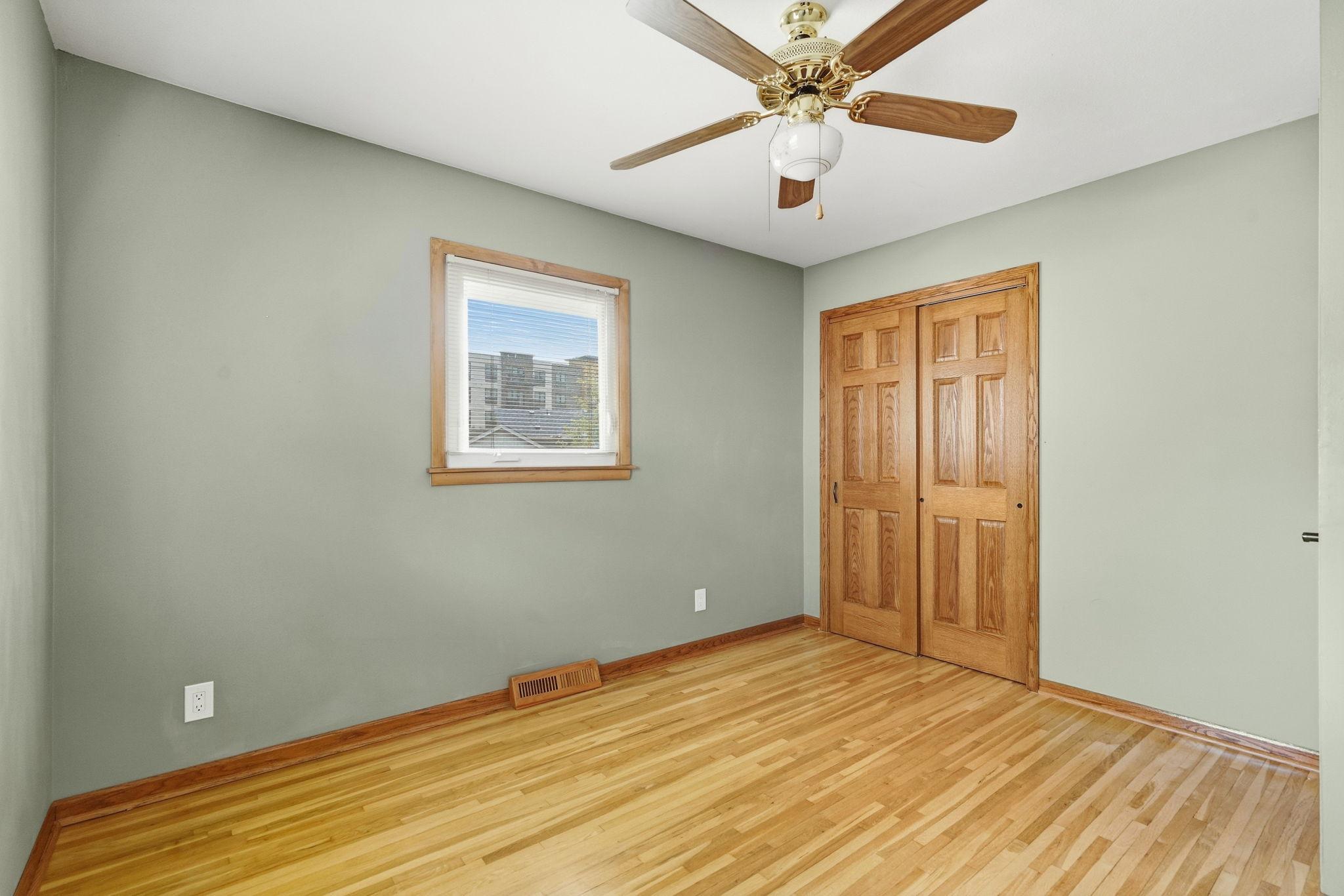 8413 Meadow Lake Road E Property Photo 21