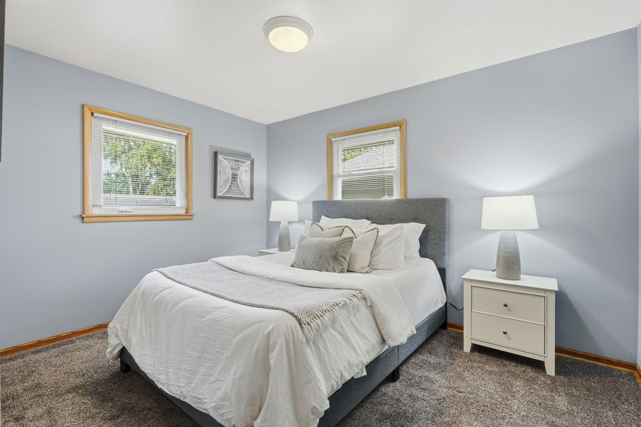 8413 Meadow Lake Road E Property Photo 22