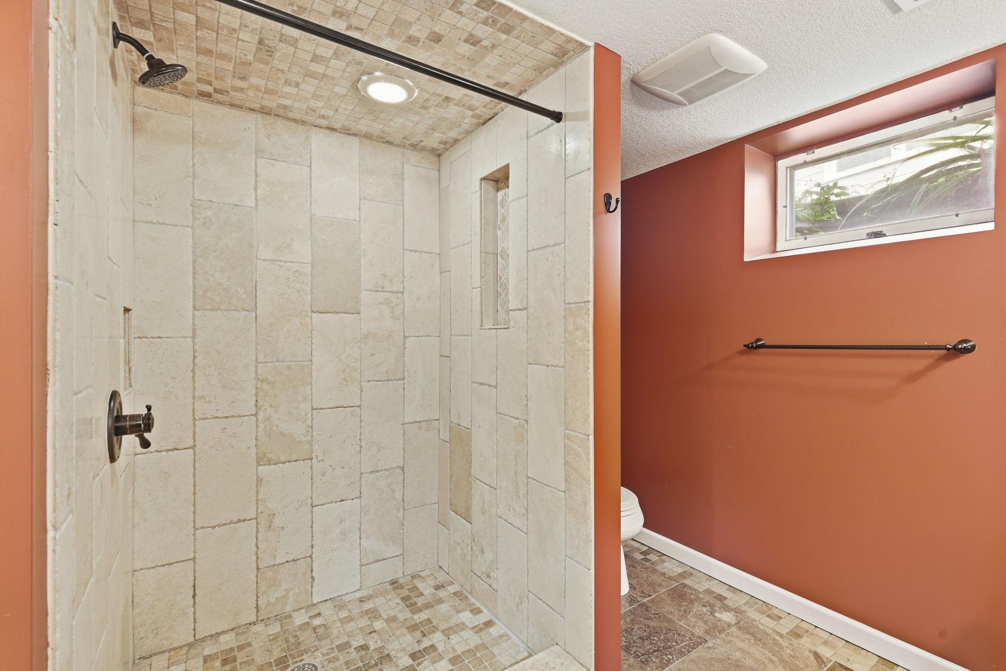 8413 Meadow Lake Road E Property Photo 31