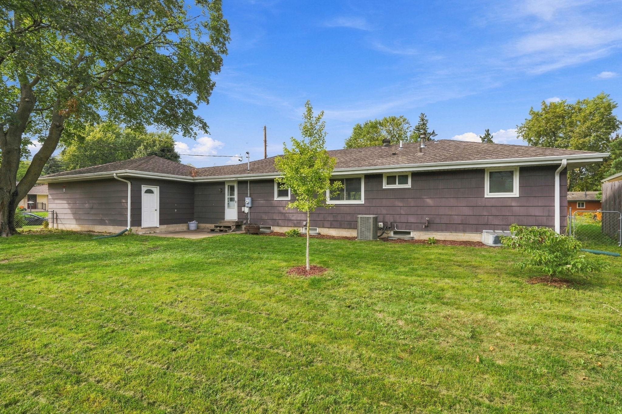 8413 Meadow Lake Road E Property Photo 35