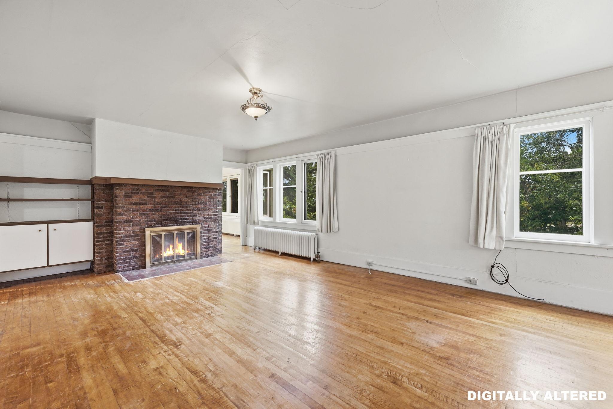 2114 E 2nd Street Property Photo 5
