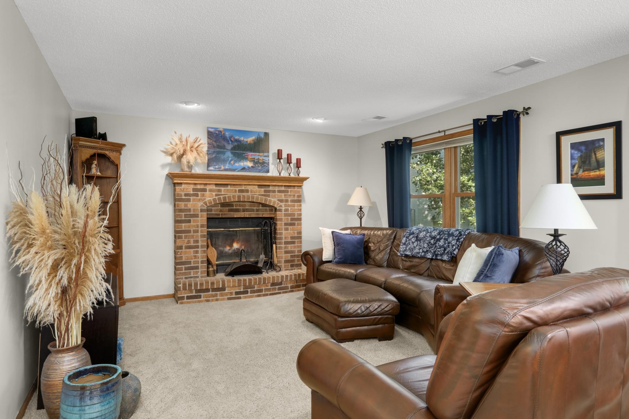 3266 Rolling Hills Drive Property Photo 8