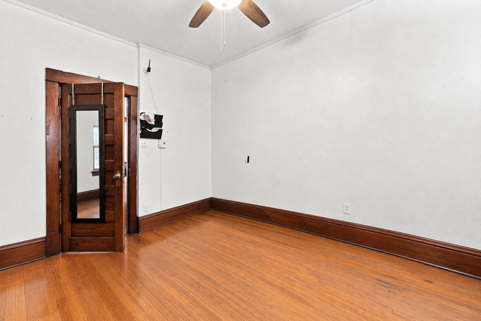 2800 Cedar Avenue S Property Photo 6