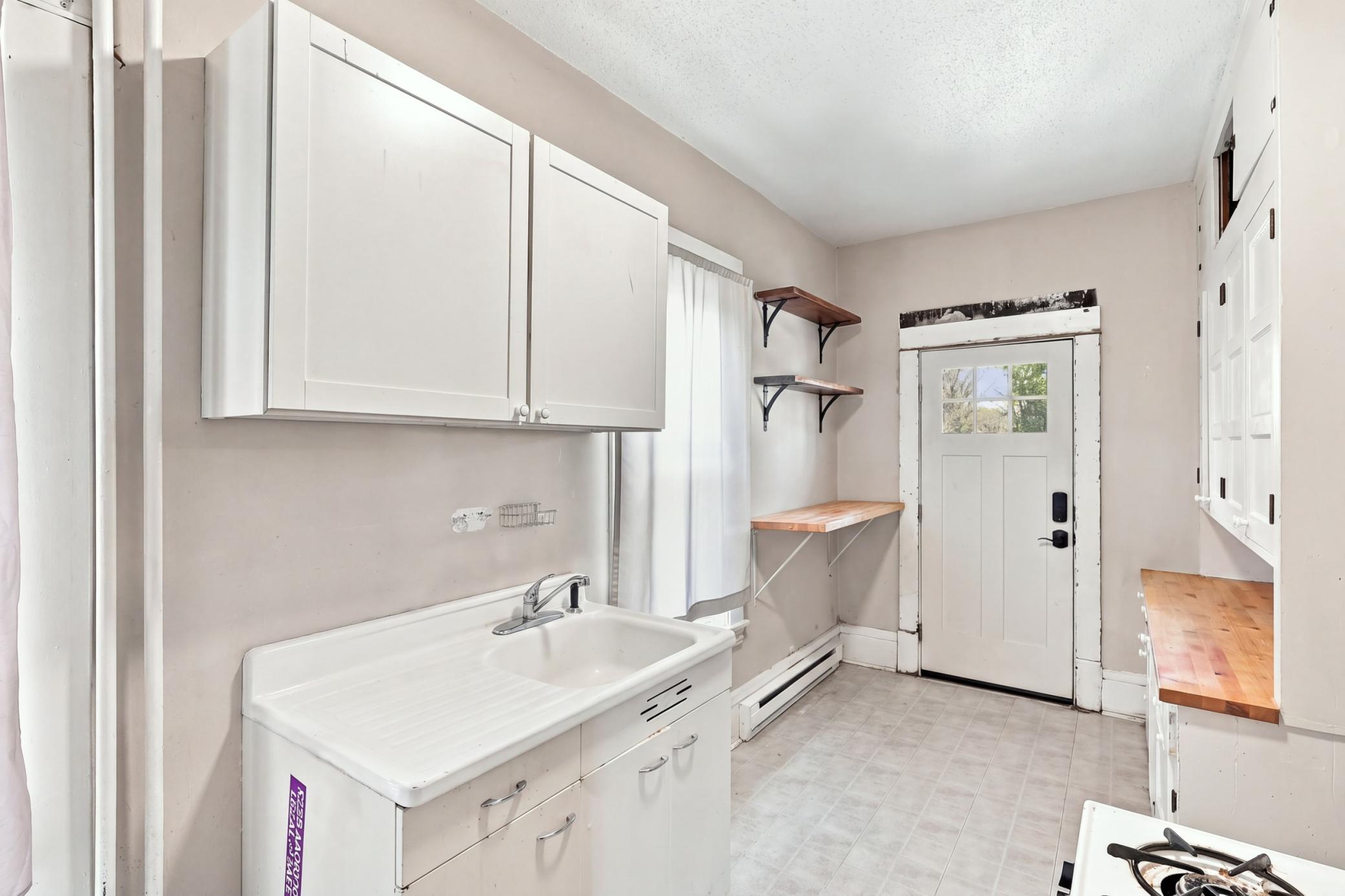 2800 Cedar Avenue S Property Photo 14