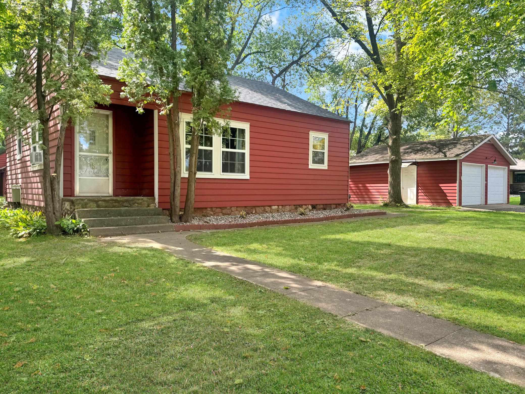 800 6th Street Property Photo 1