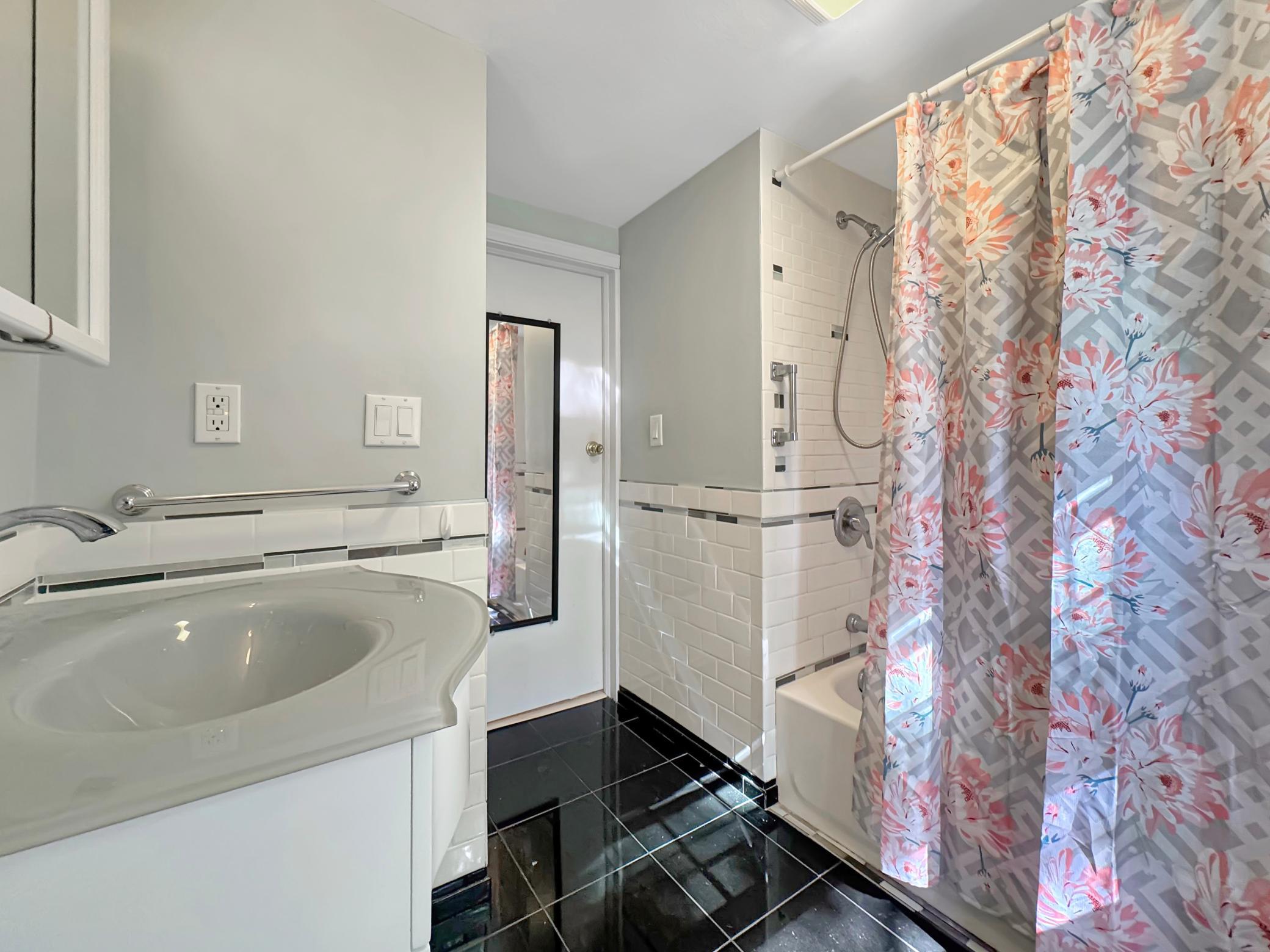 800 6th Street Property Photo 11