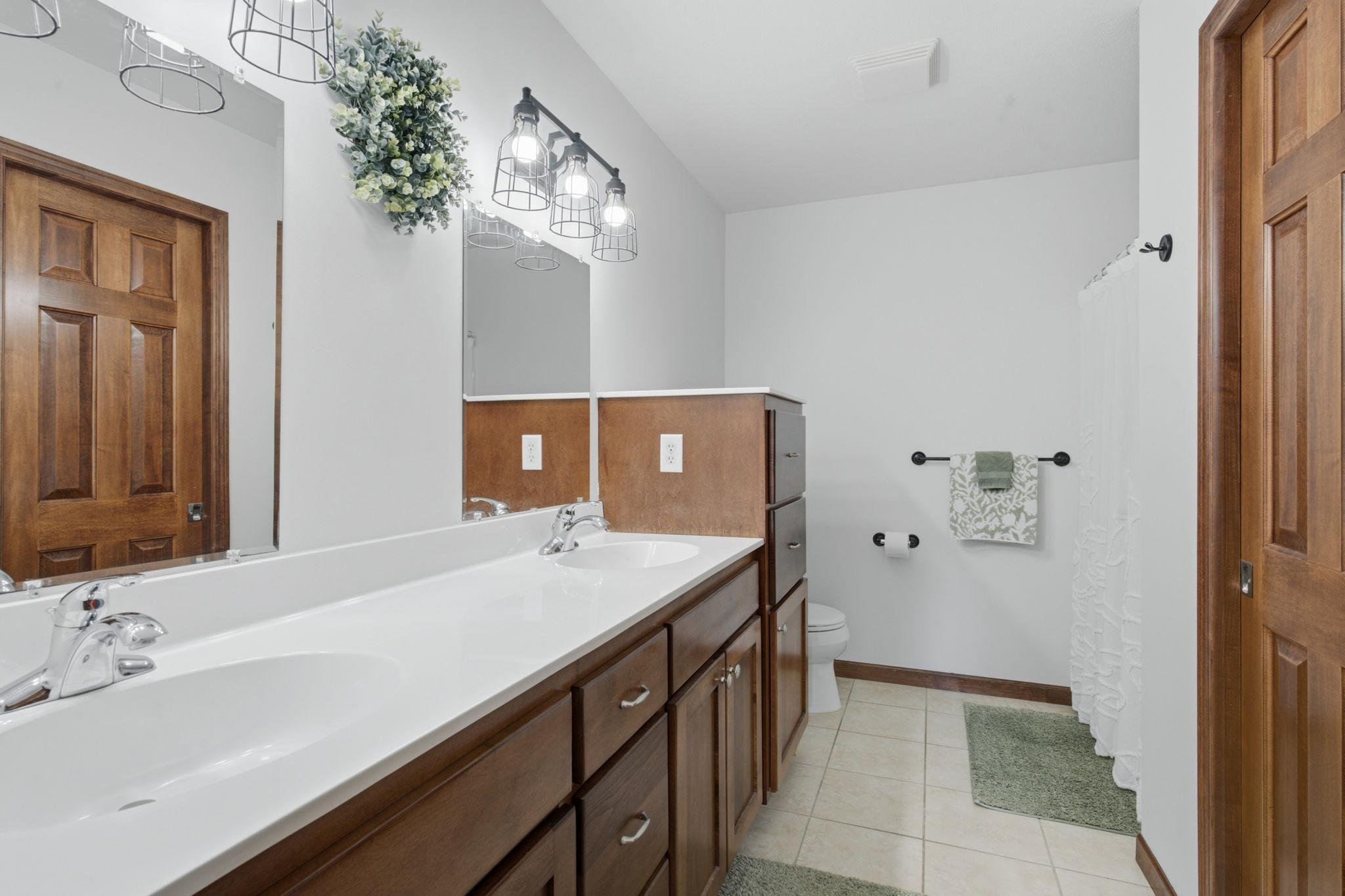 340 Martinson Boulevard Property Photo 12