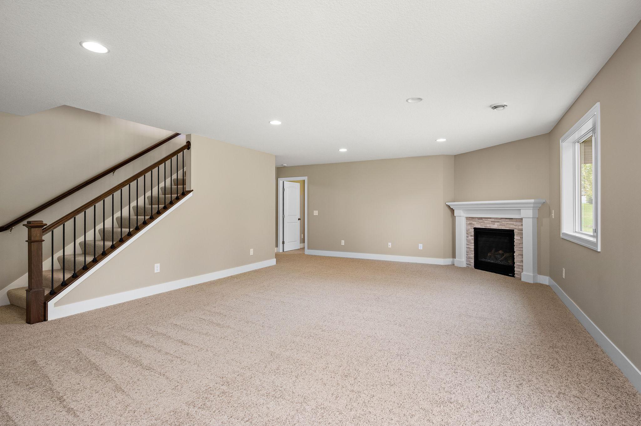 4747 Lawndale Court N Property Photo 25