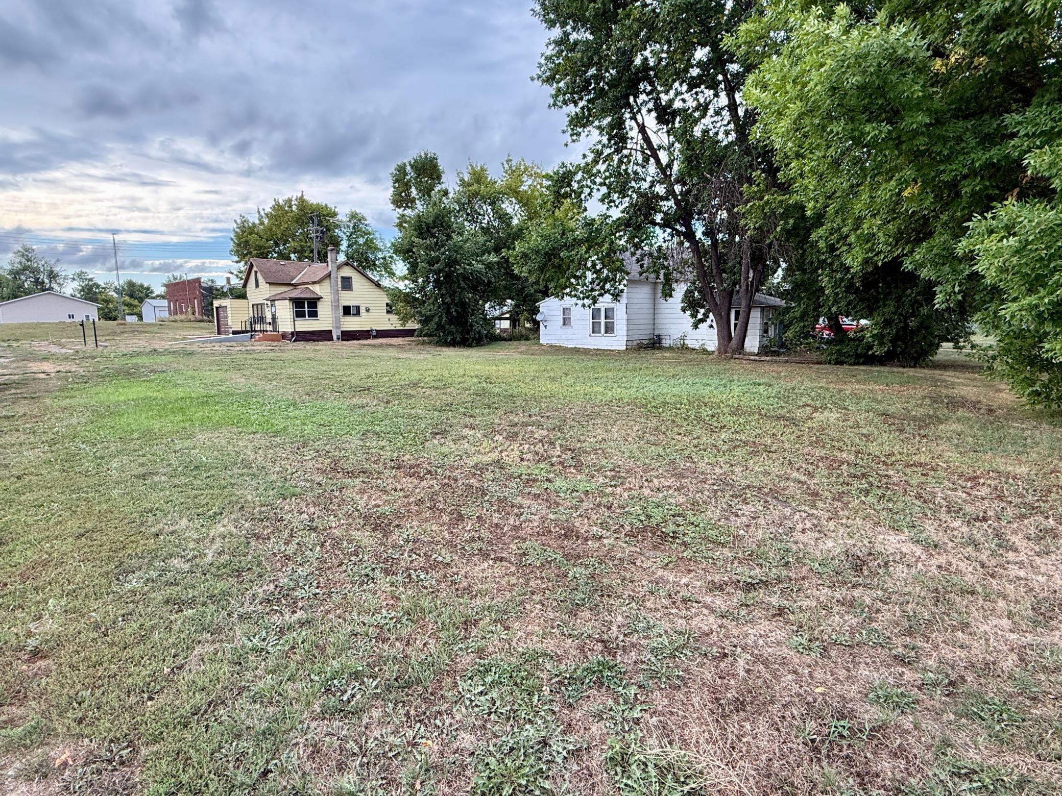 707 2nd Street S Property Photo 1
