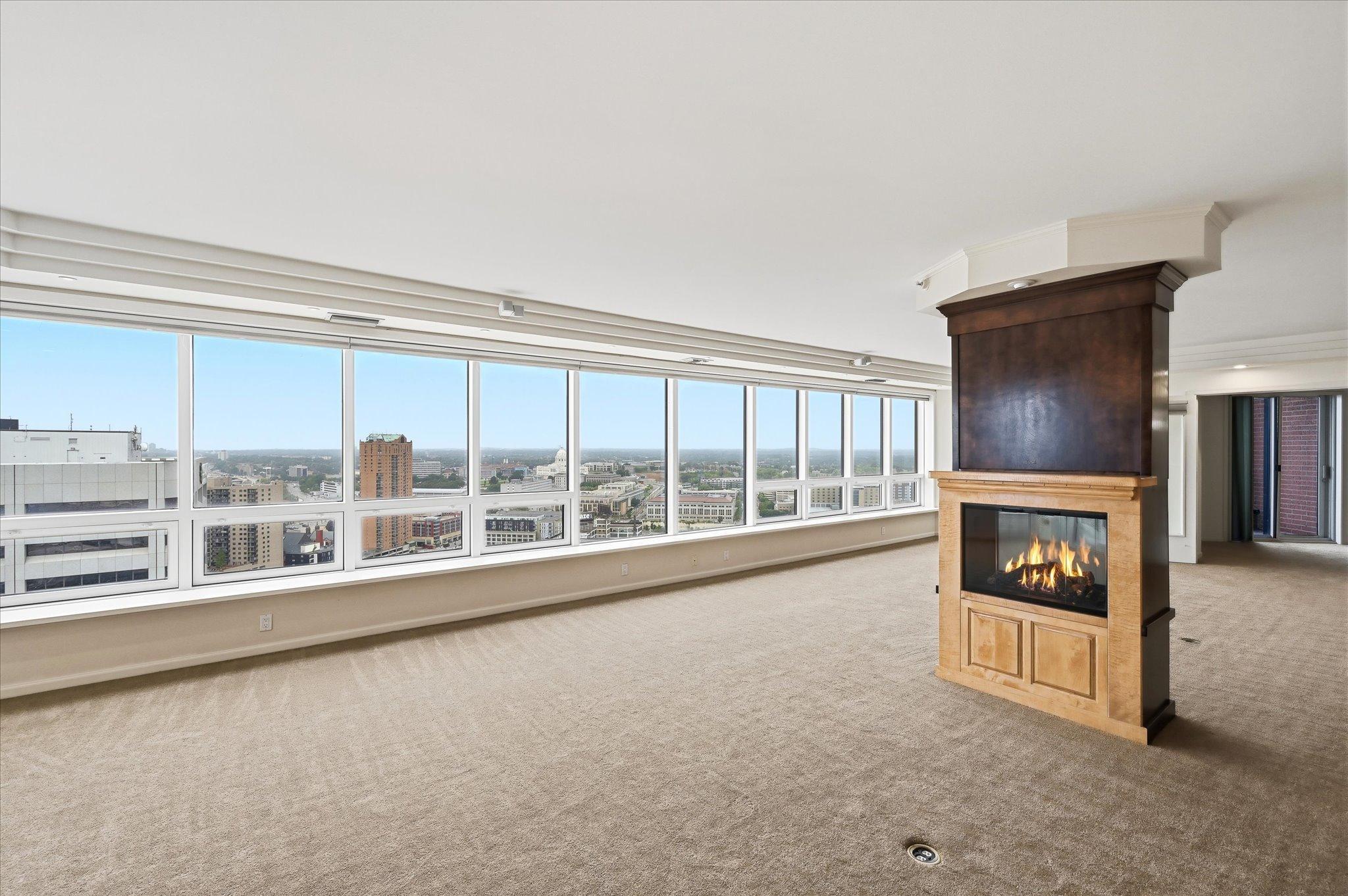 168 6th Street E 3501/3506 Property Photo 4